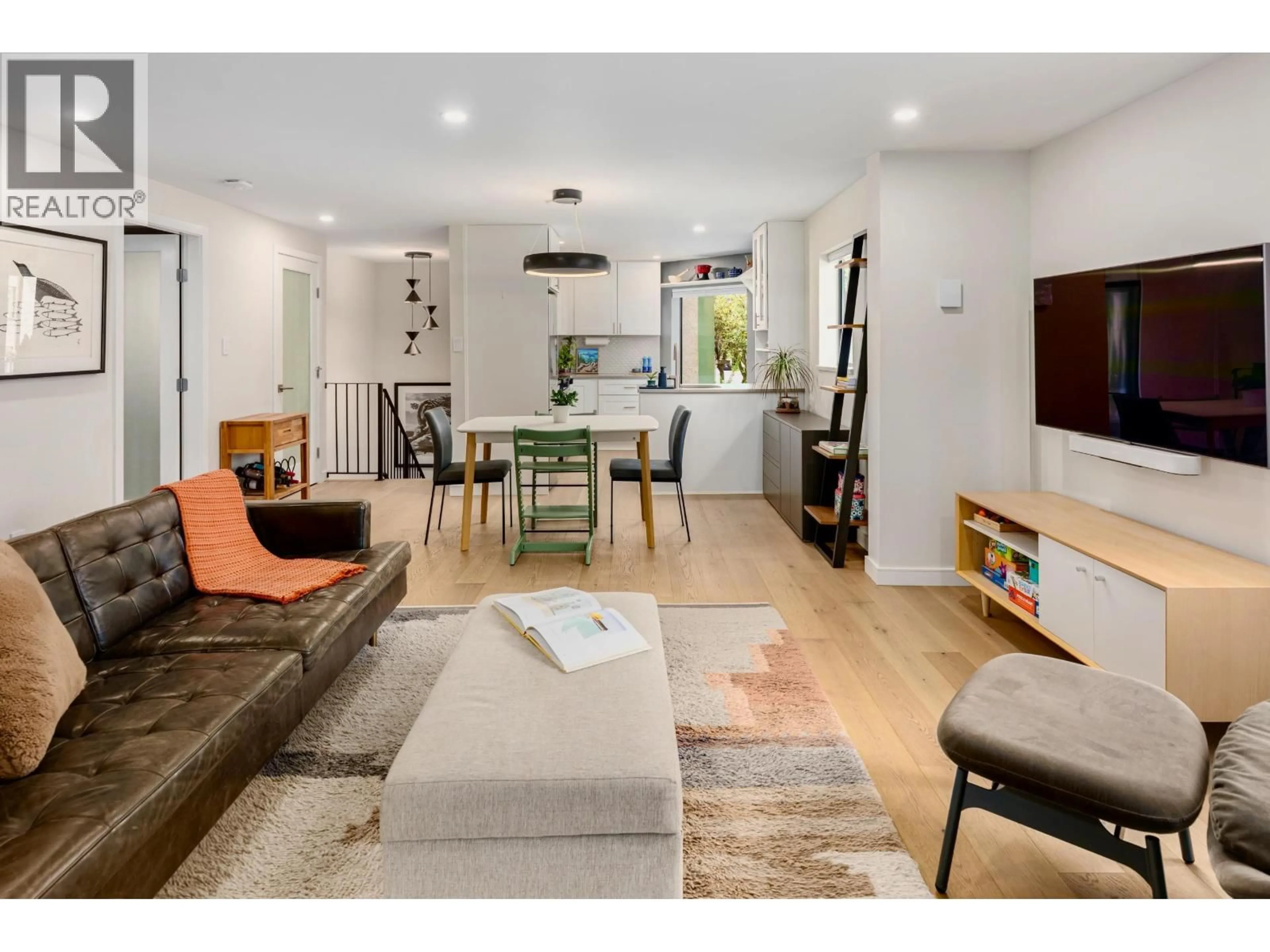Living room with furniture, unknown for 101 - 936 BUTE STREET, Vancouver British Columbia V6E1Y8