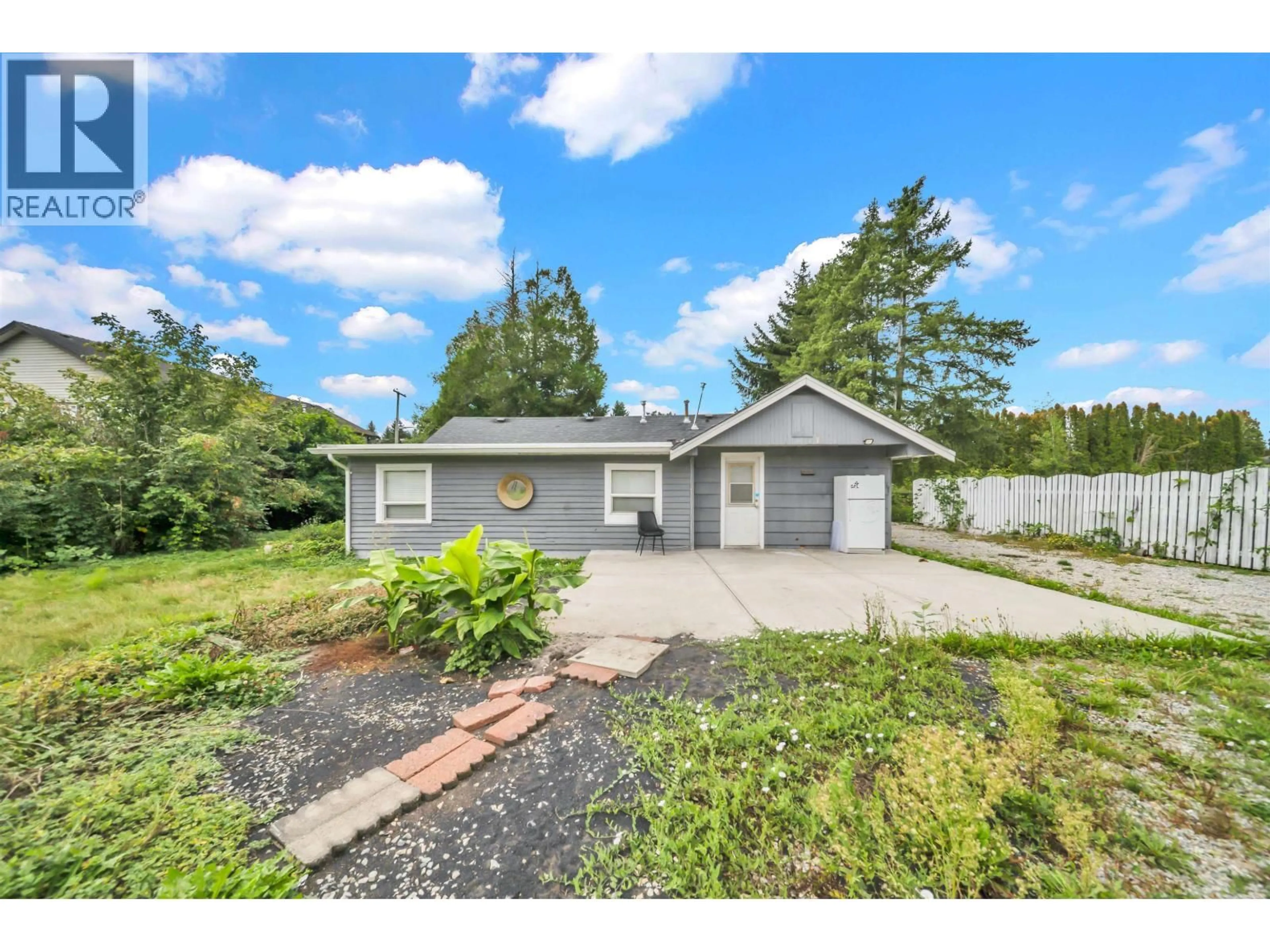 A pic from outside/outdoor area/front of a property/back of a property/a pic from drone, street for 11394 240 STREET, Maple Ridge British Columbia V2W0B4