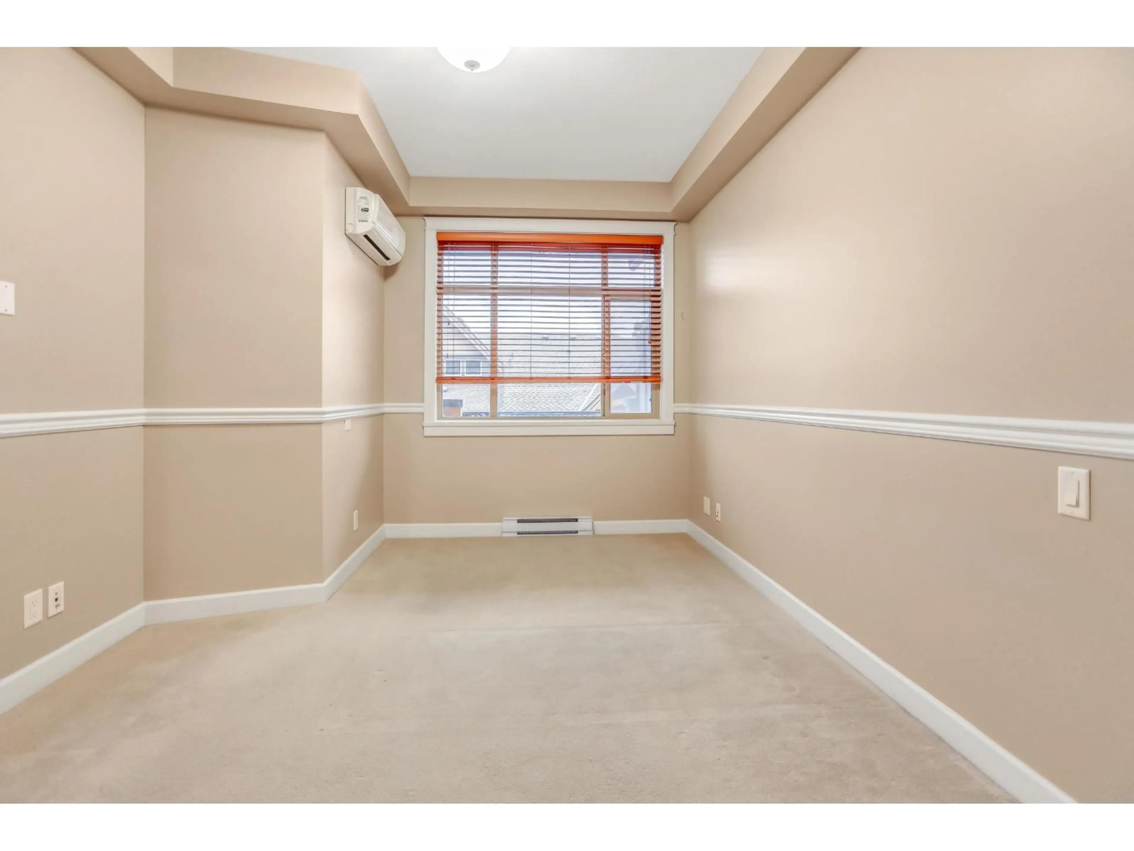 A pic of a room for 561 - 8258 207A, Langley British Columbia V2Y0N4