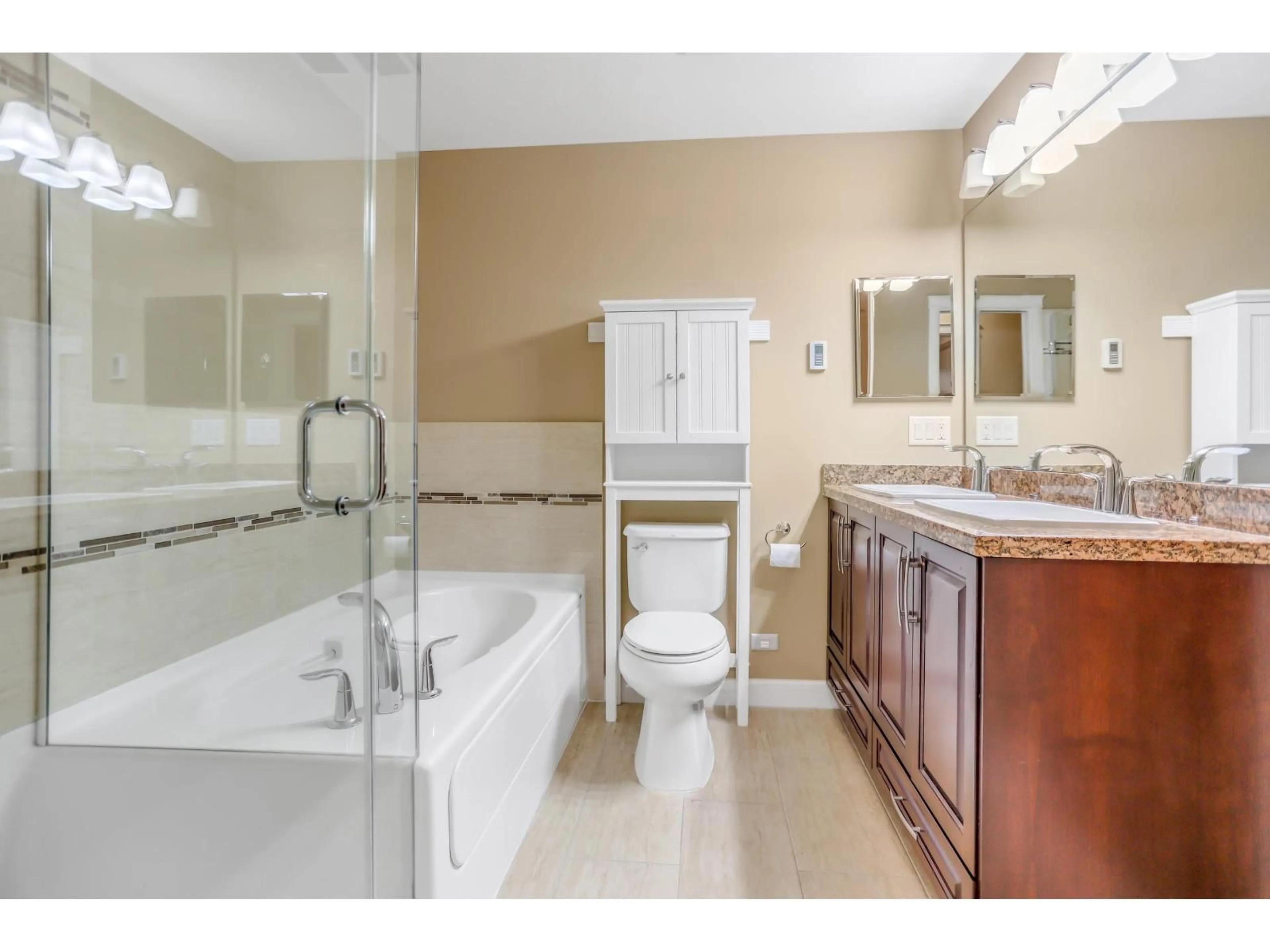 Standard bathroom, ceramic/tile floor for 561 - 8258 207A, Langley British Columbia V2Y0N4