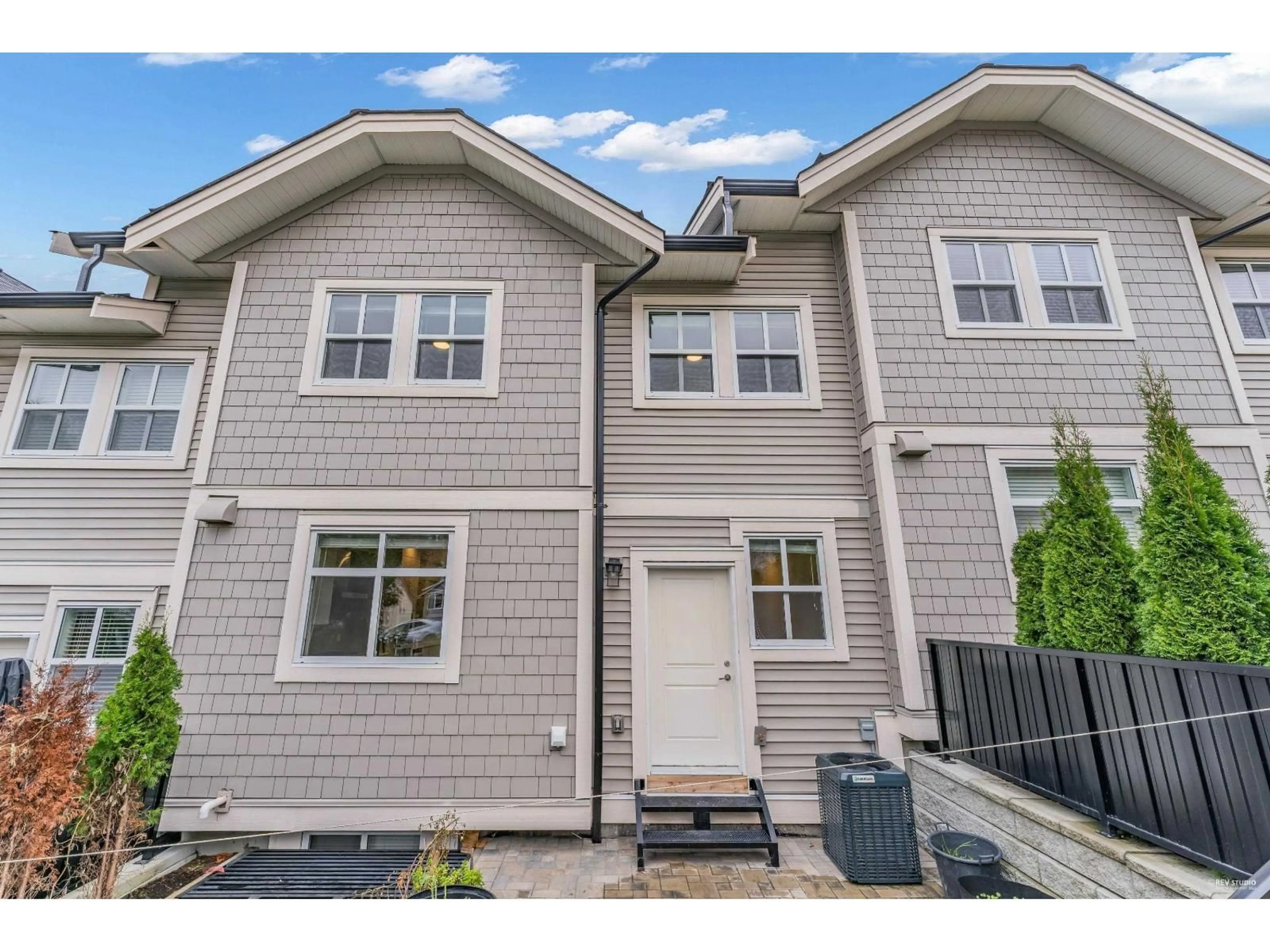 Home with vinyl exterior material, street for 21 - 10488 124, Surrey British Columbia V3V0E9