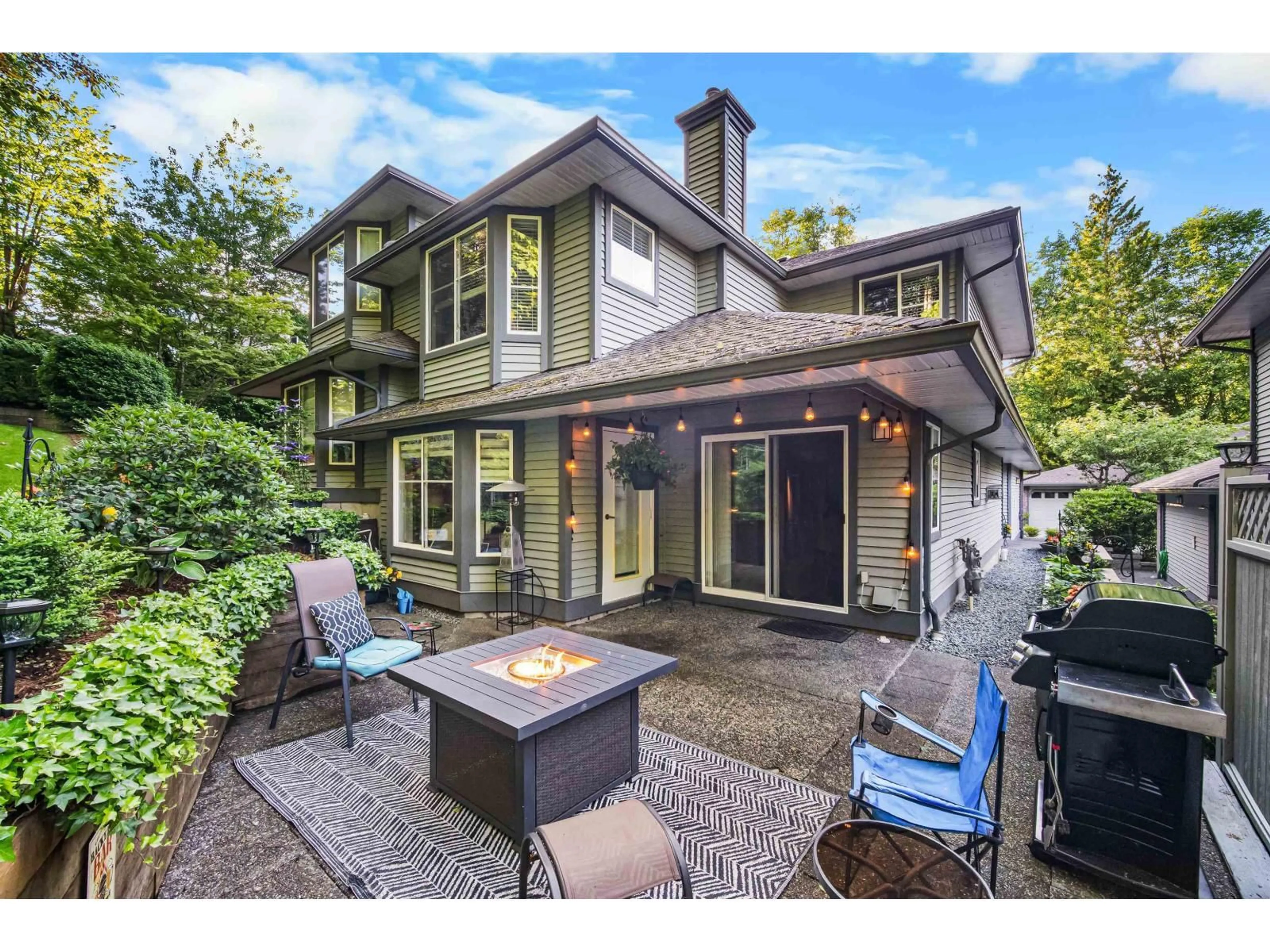 Patio, street for 16 - 10505 171, Surrey British Columbia V4N4Y3