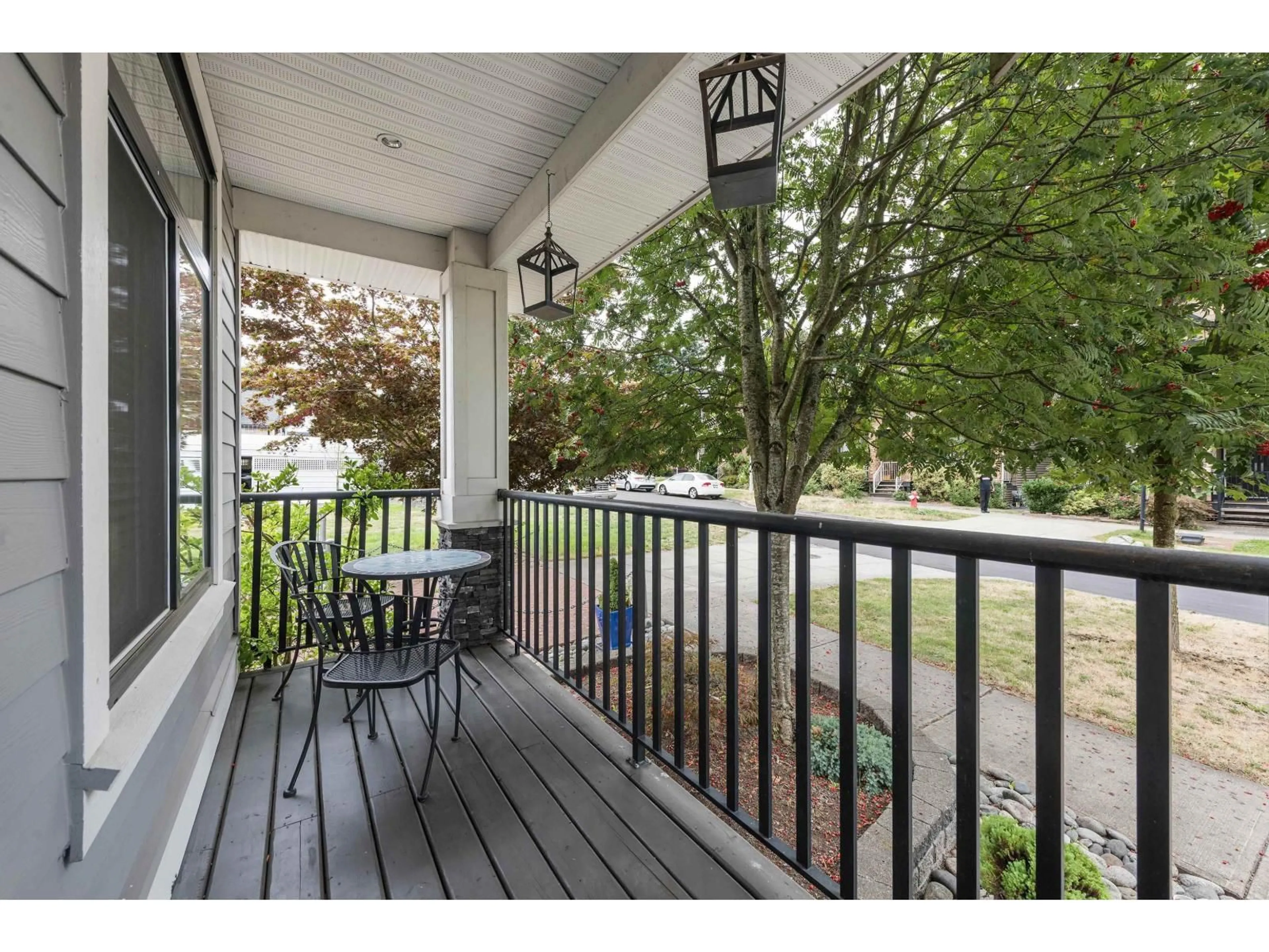 Patio, street for 5911 131A, Surrey British Columbia V3X0E4