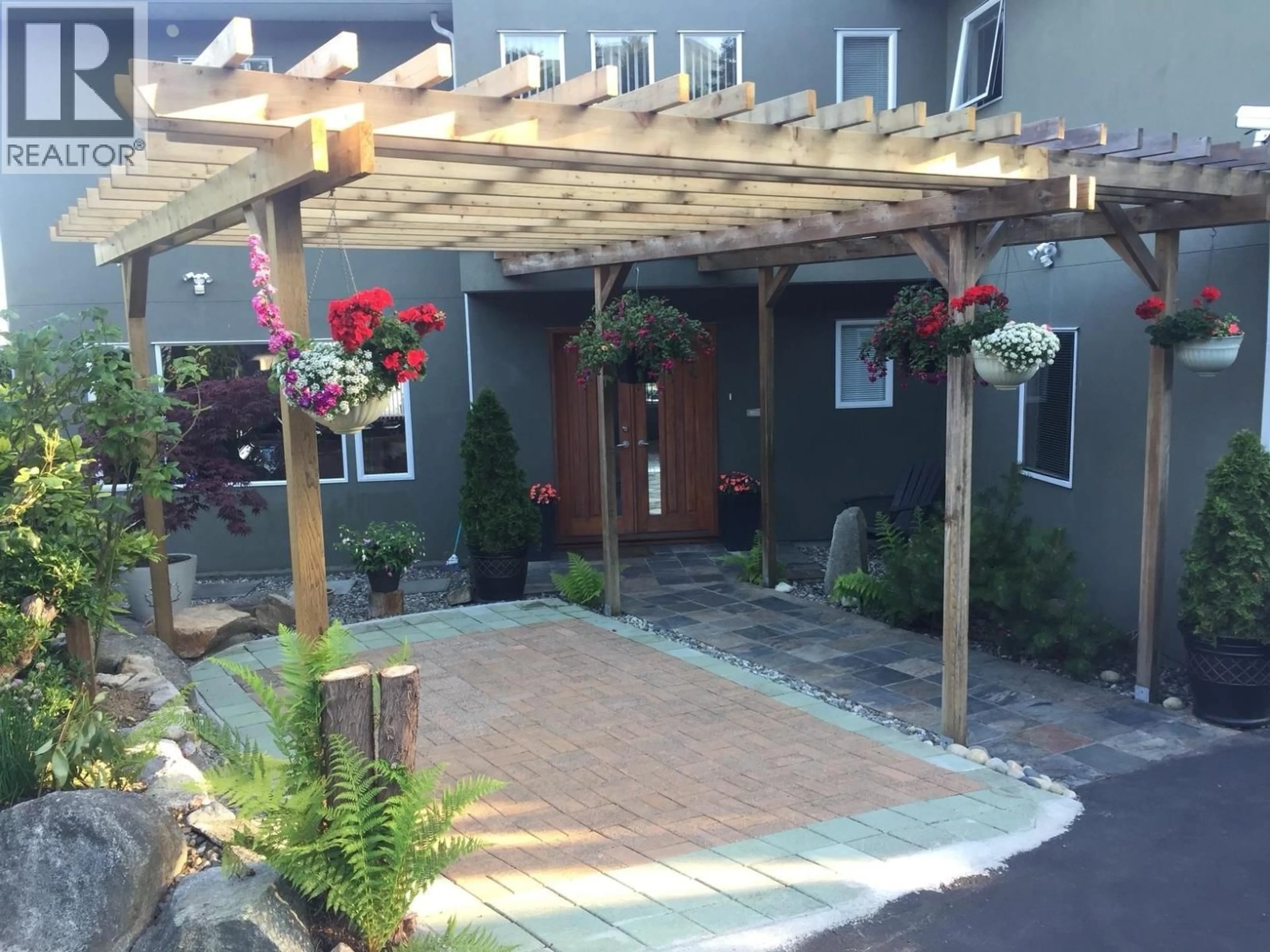 Patio, street for 4582 WOODGREEN COURT, West Vancouver British Columbia V7S2V7