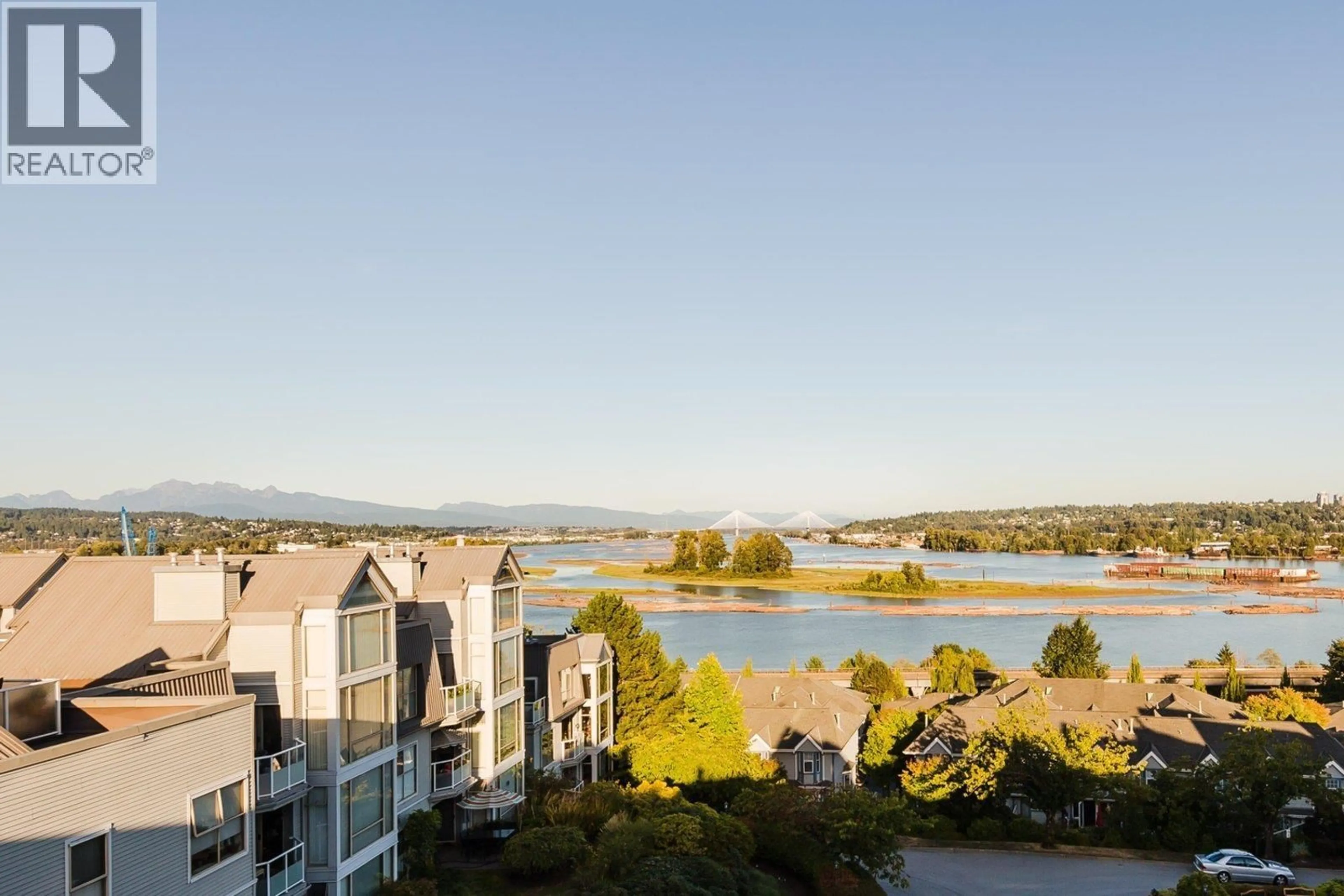 A pic from outside/outdoor area/front of a property/back of a property/a pic from drone, water/lake/river/ocean view for 505 - 60 RICHMOND STREET, New Westminster British Columbia V3L5R7