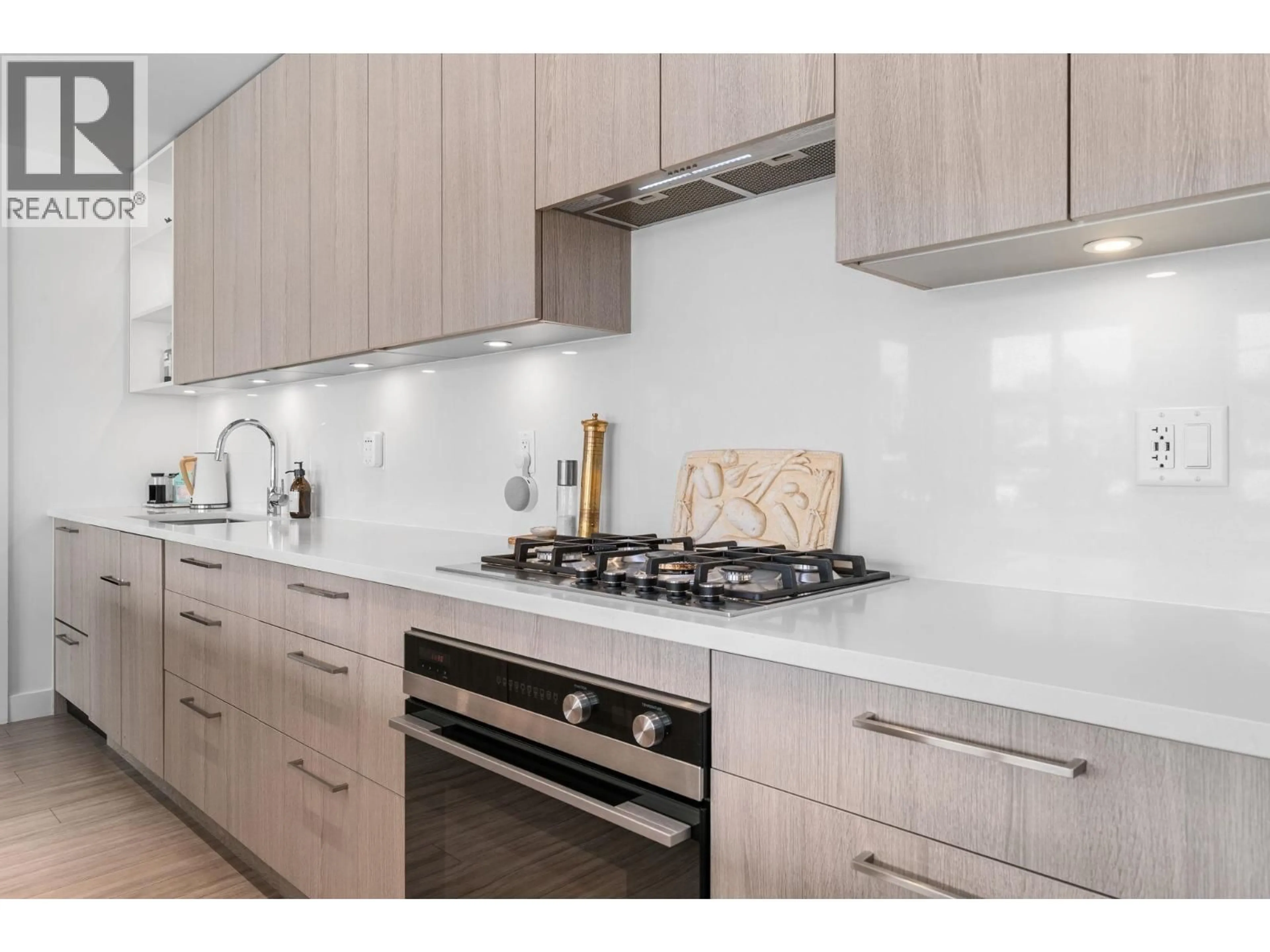 Unknown for 413 - 747 3RD STREET, North Vancouver British Columbia V7L1G8