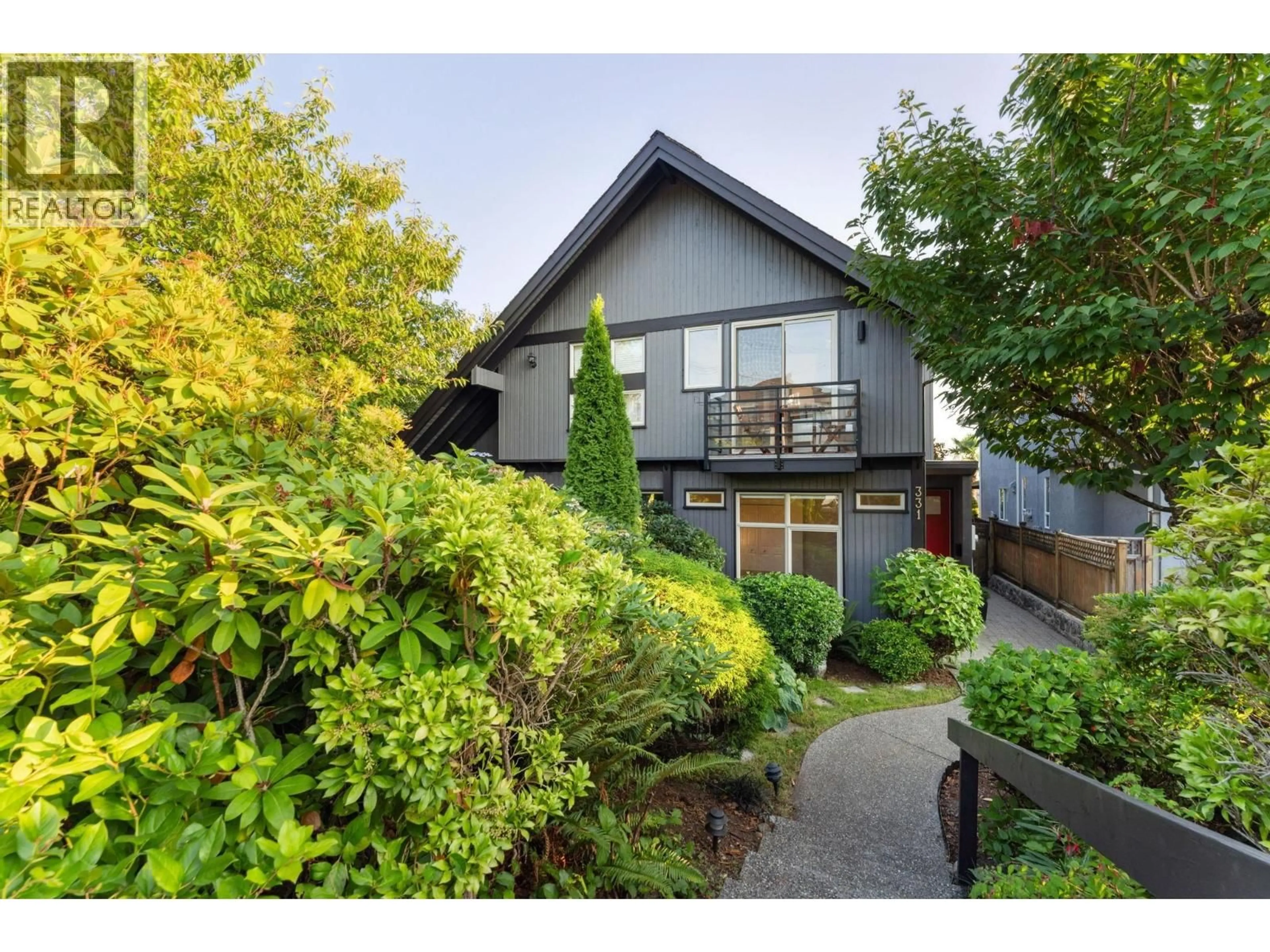 Unknown for 331 8TH STREET, North Vancouver British Columbia V7L1Z2