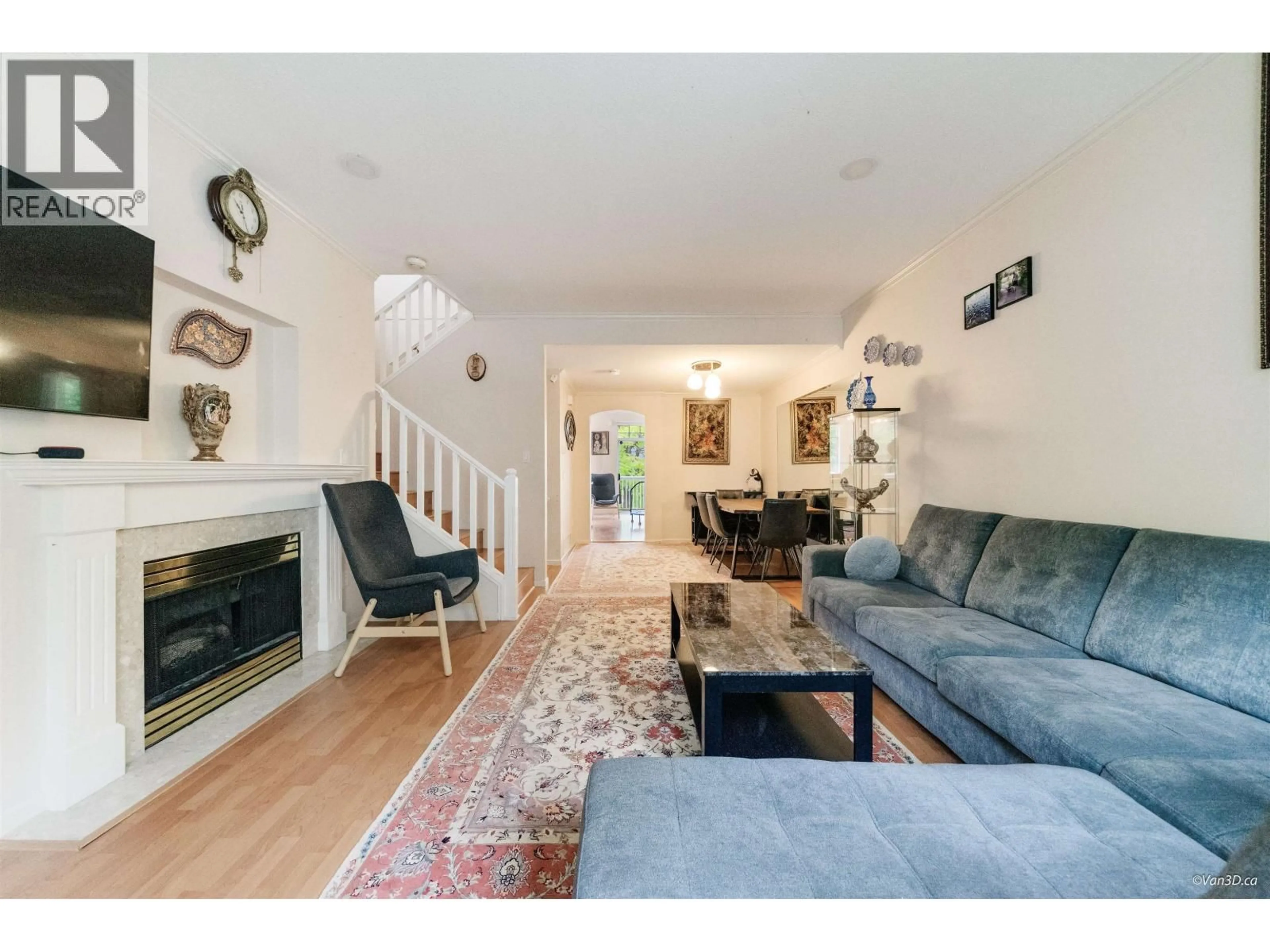 Living room with furniture, unknown for 30 - 7501 CUMBERLAND STREET, Burnaby British Columbia V3N4Y6
