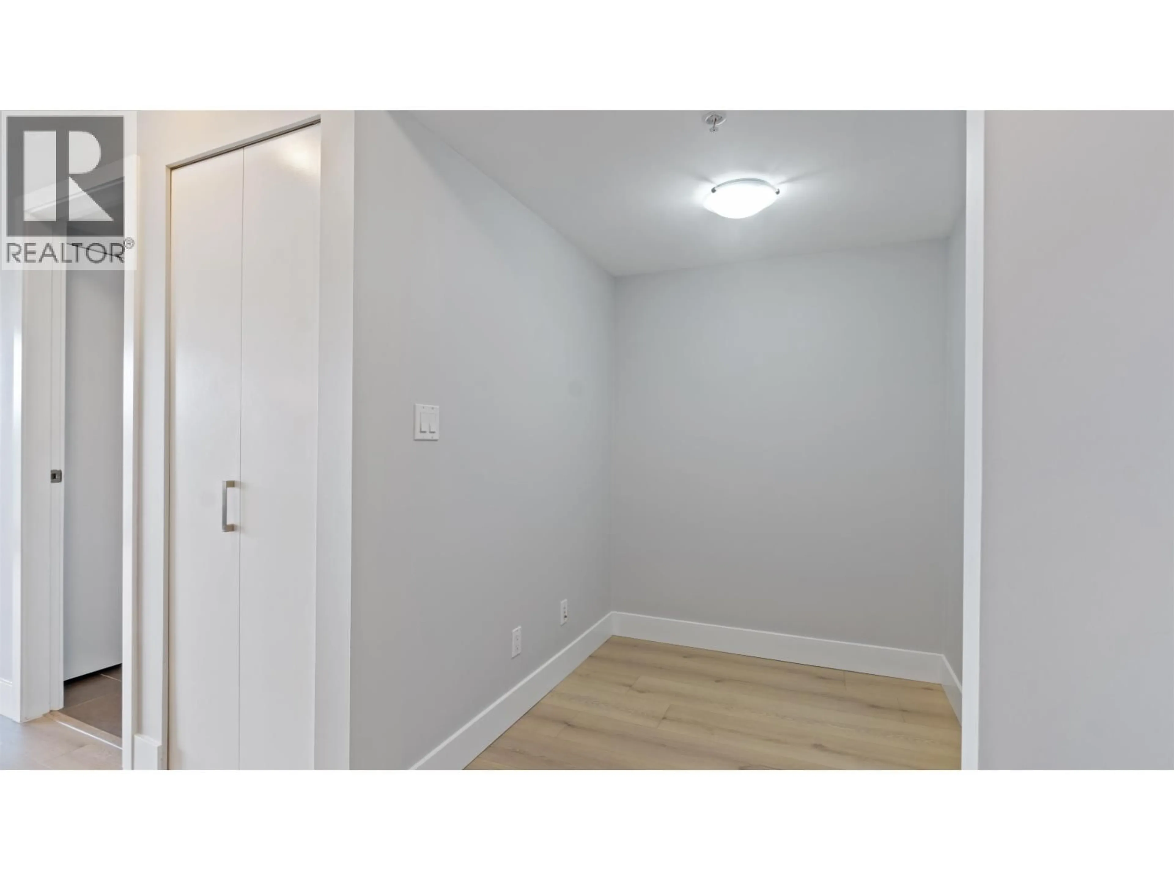 A pic of a room for 806 - 2959 GLEN DRIVE, Coquitlam British Columbia V3B0B8