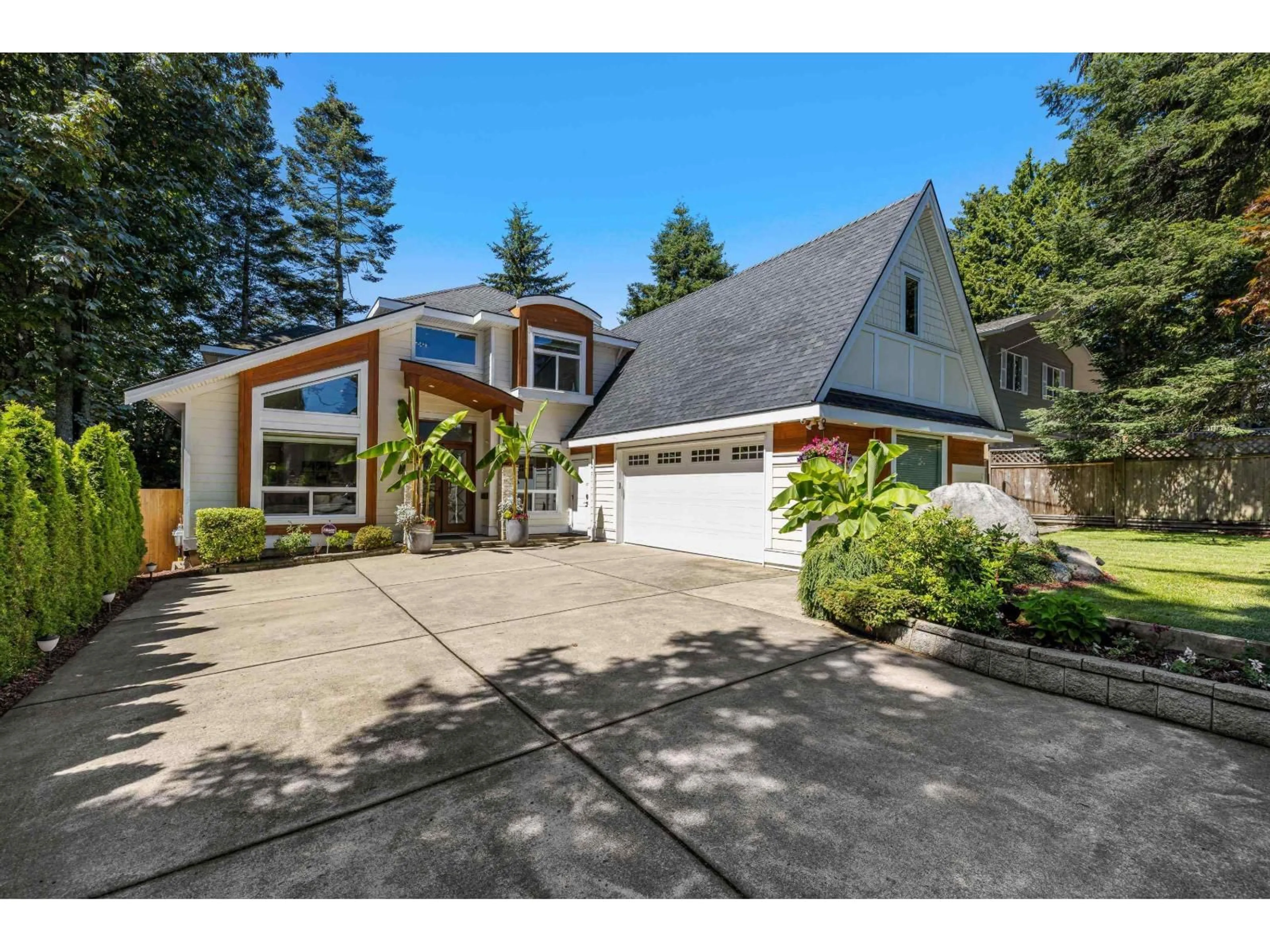 Unknown for 1571 136, Surrey British Columbia V4A5H3