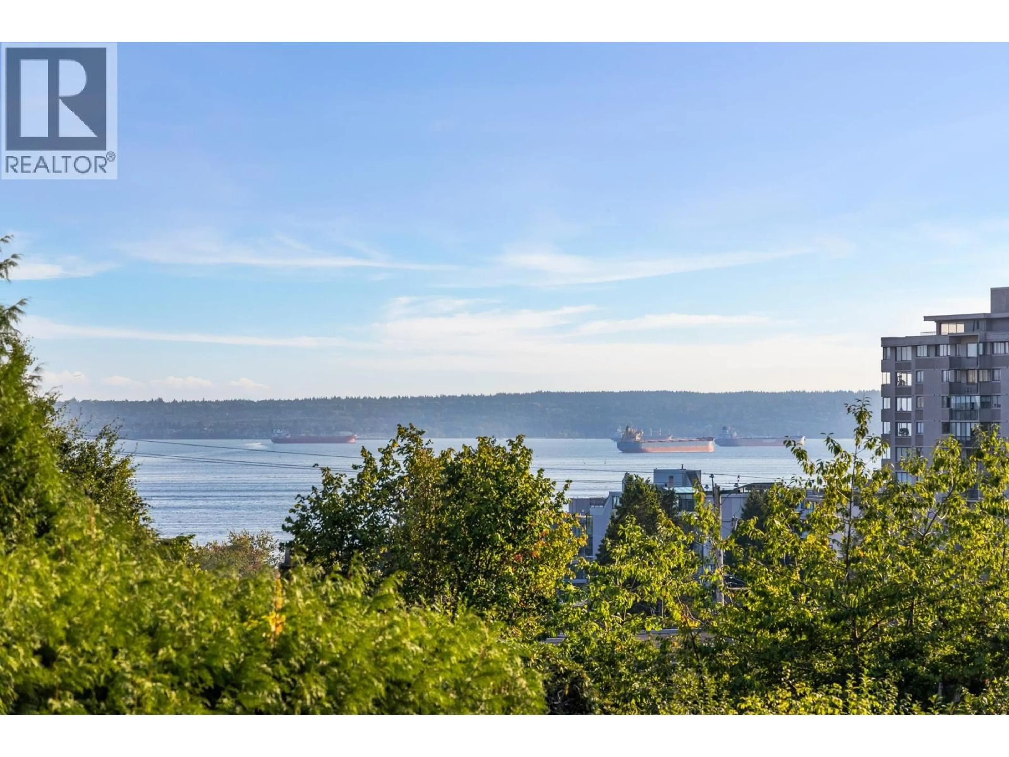 A pic from outside/outdoor area/front of a property/back of a property/a pic from drone, water/lake/river/ocean view for 1224 FULTON AVENUE, West Vancouver British Columbia V7T1N6