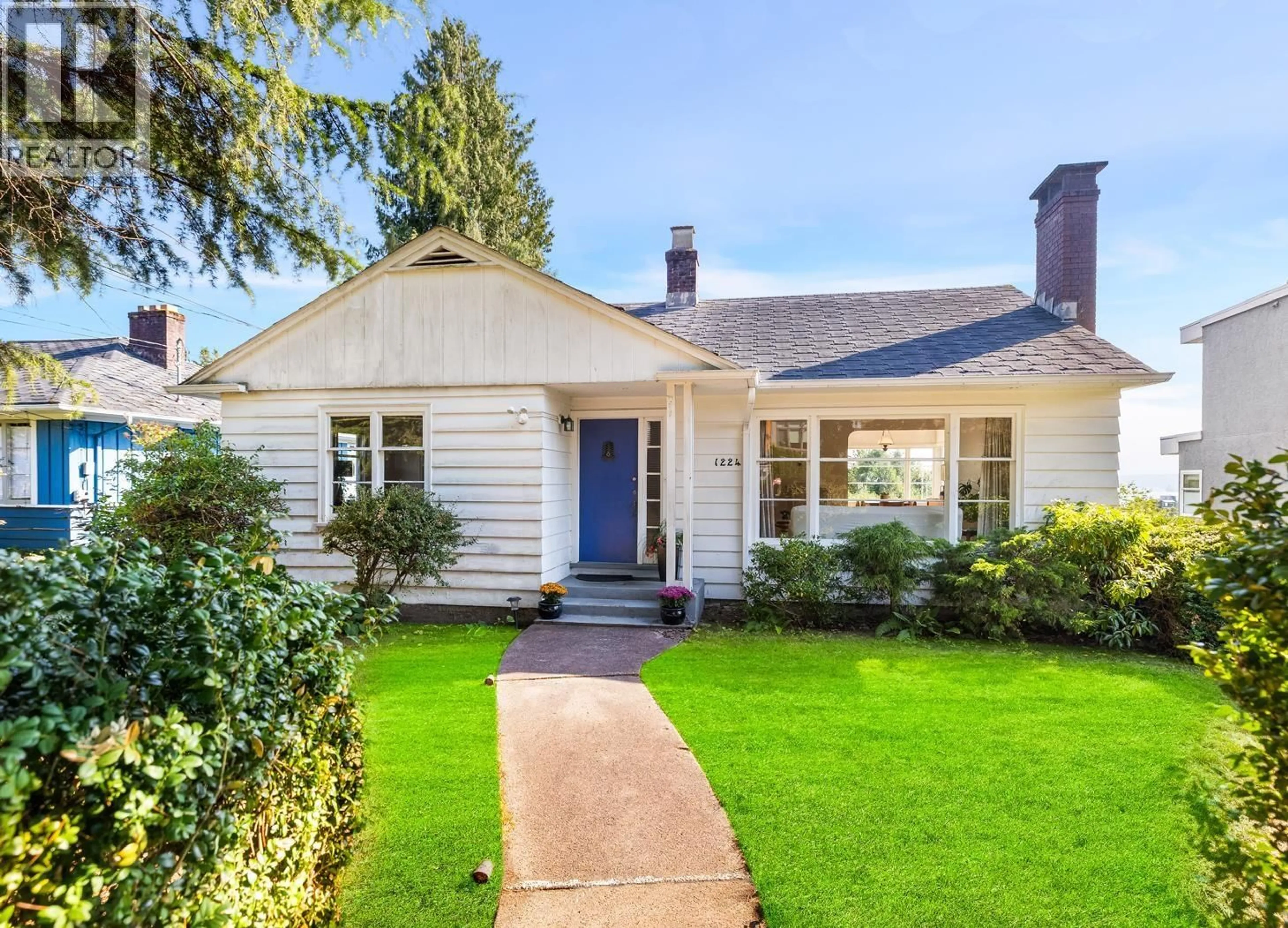 Home with vinyl exterior material, street for 1224 FULTON AVENUE, West Vancouver British Columbia V7T1N6