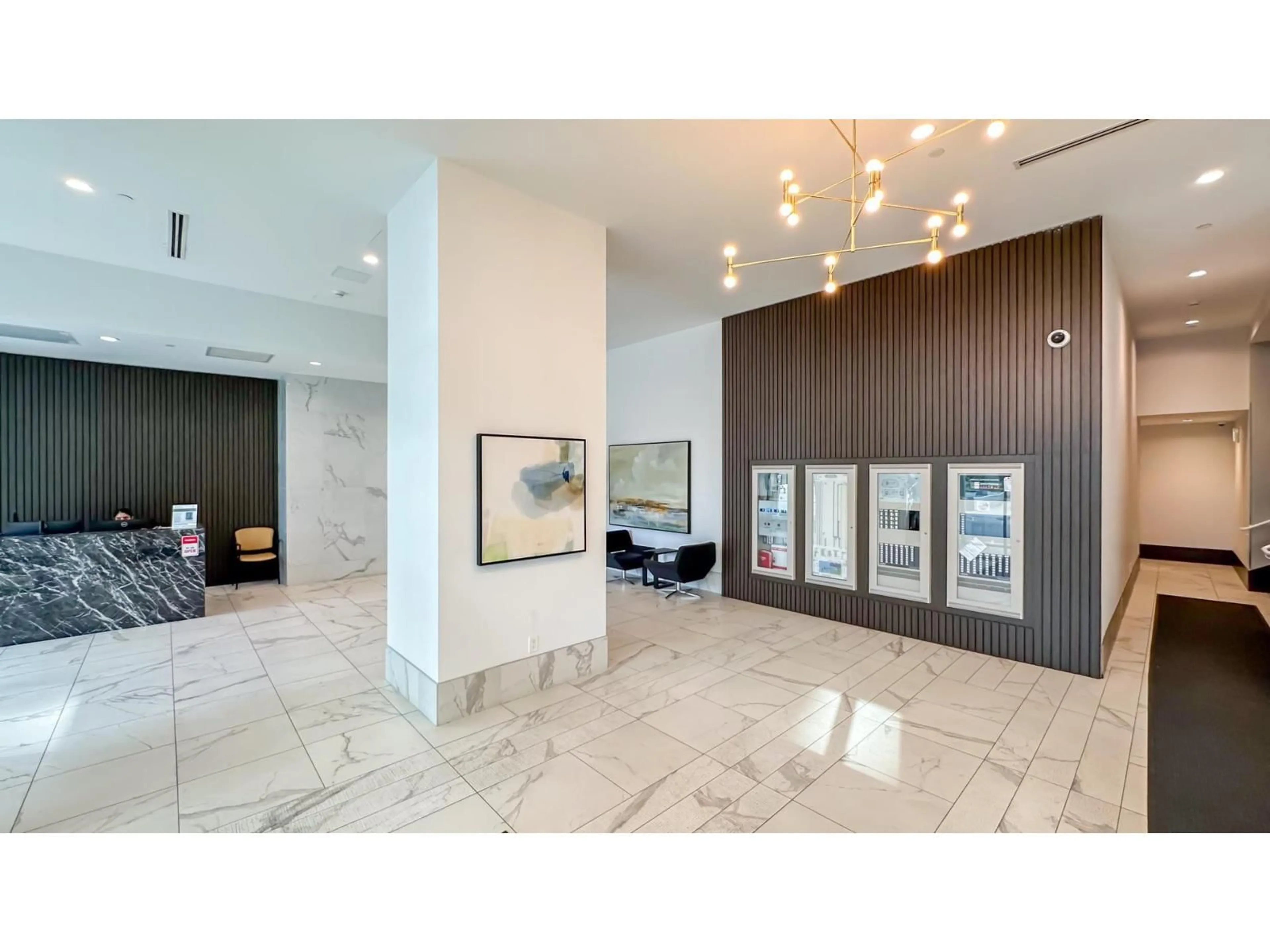 Indoor foyer for 2211 - 13350 CENTRAL, Surrey British Columbia V3T0S1