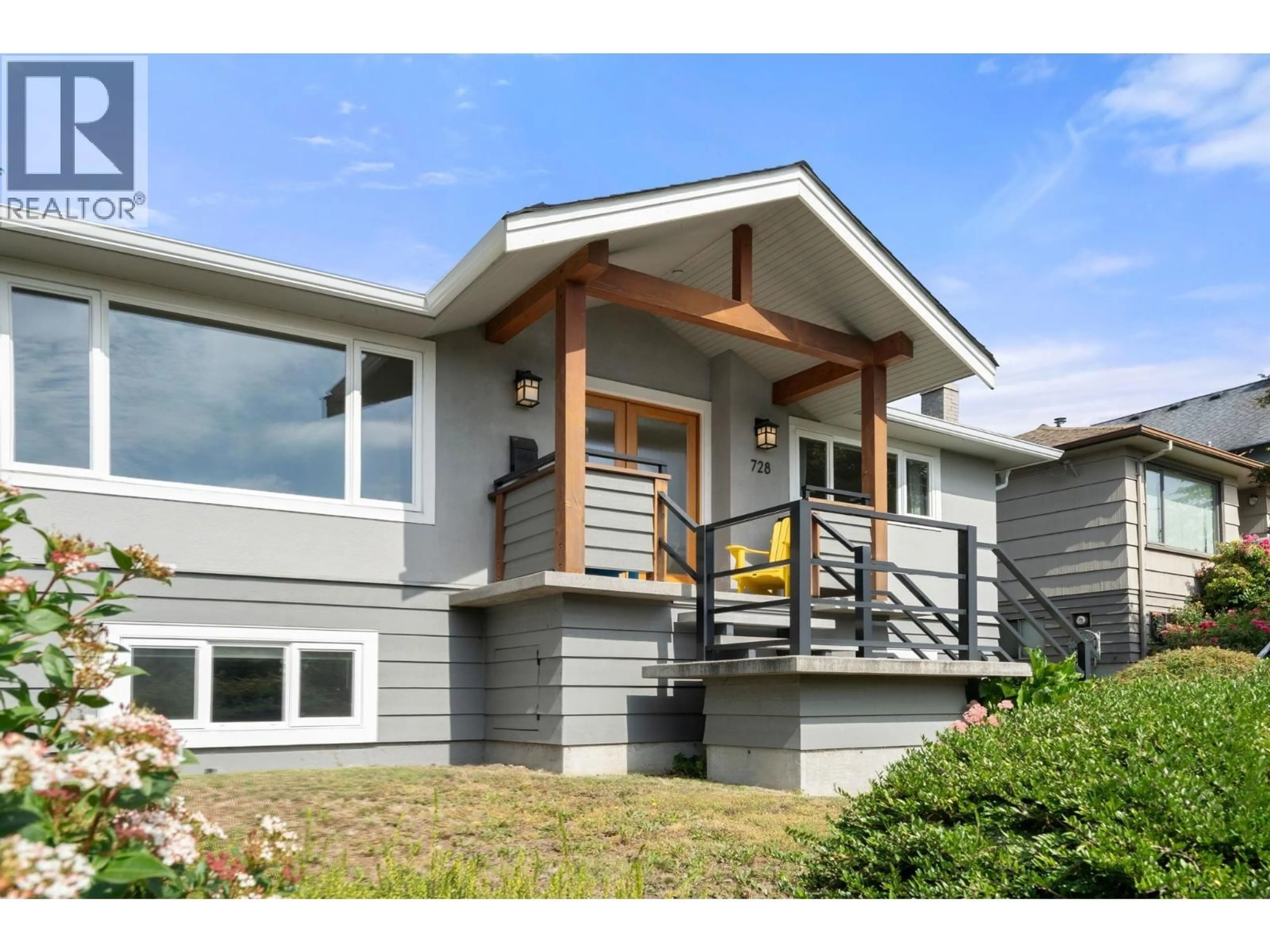 Home with vinyl exterior material, unknown for 728 6TH STREET, North Vancouver British Columbia V7L1R6