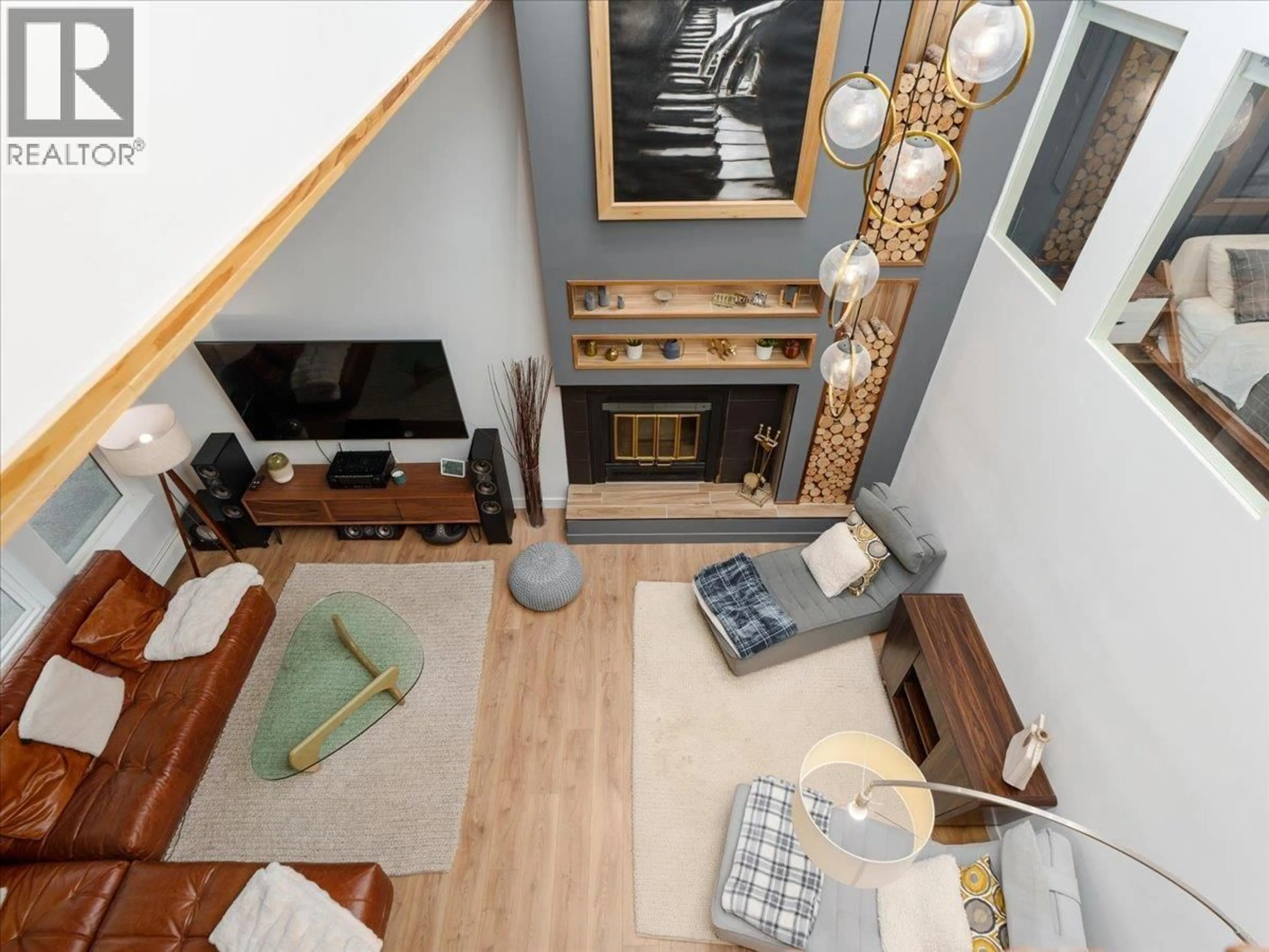 Living room with furniture, unknown for 1039 KEITH ROAD, North Vancouver British Columbia V7P3C7