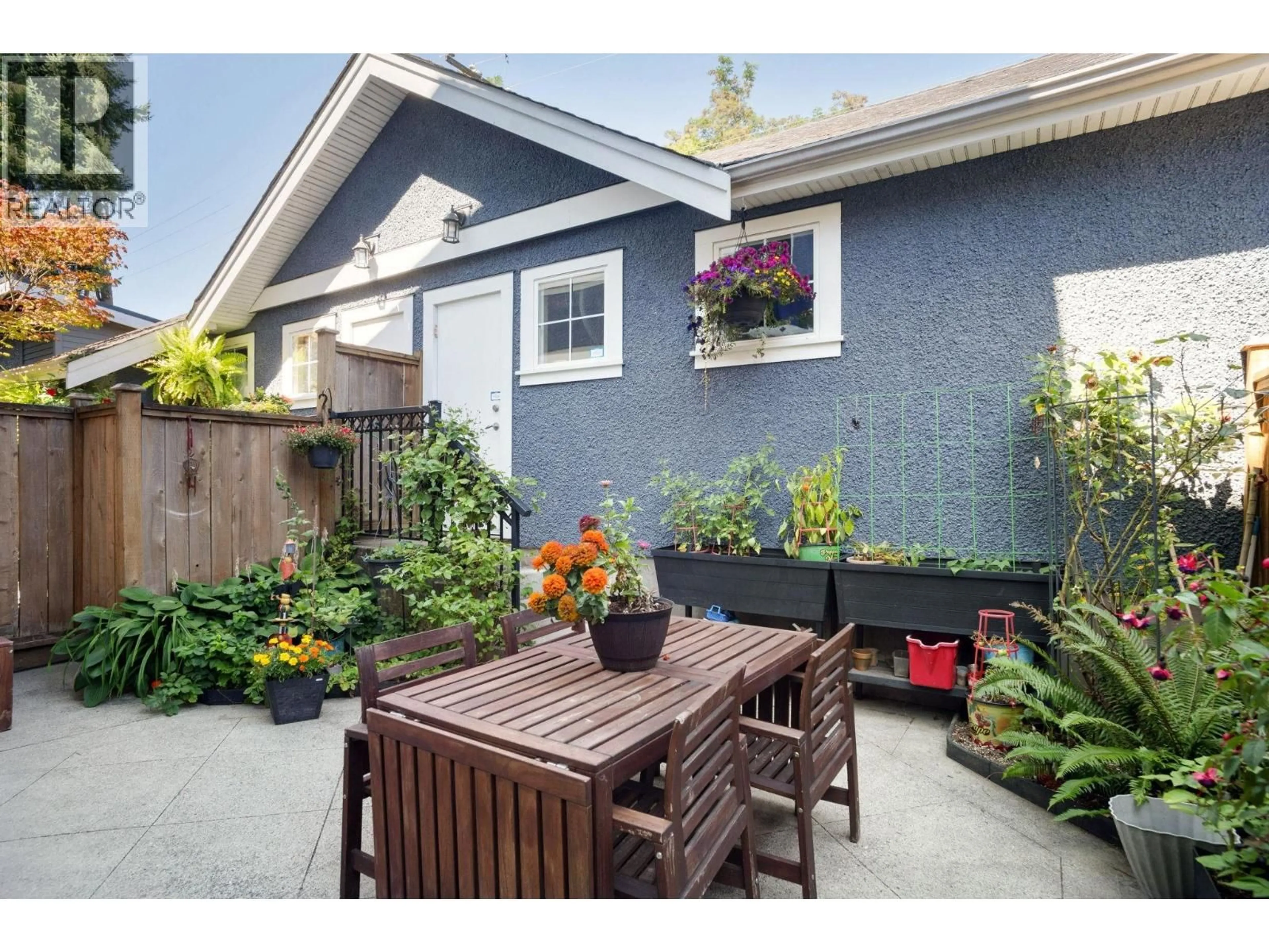 Patio, street for 49 13TH AVENUE, Vancouver British Columbia V5T2K2