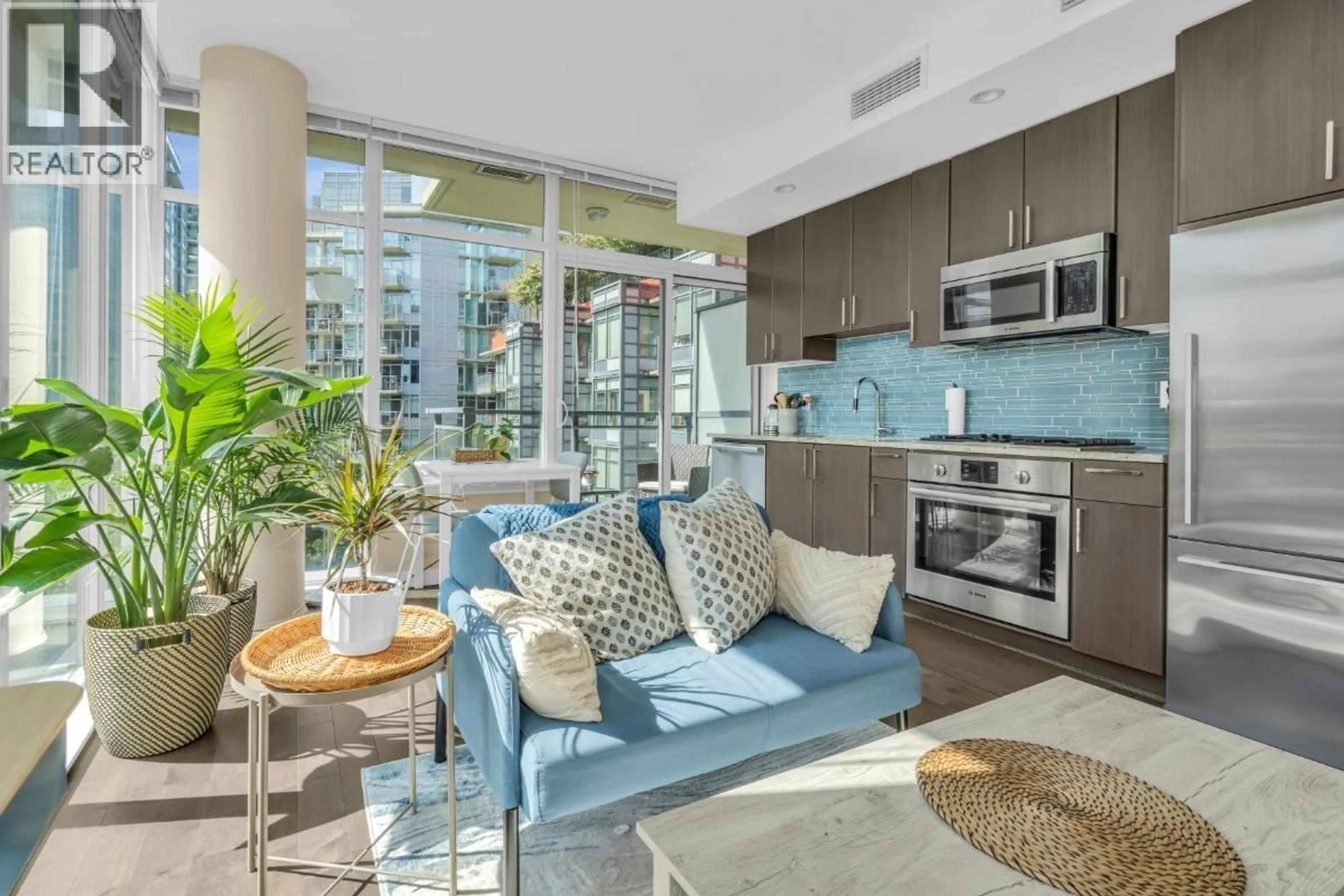 Open concept kitchen, unknown for 504 - 38 1ST AVENUE, Vancouver British Columbia V5Y0K3