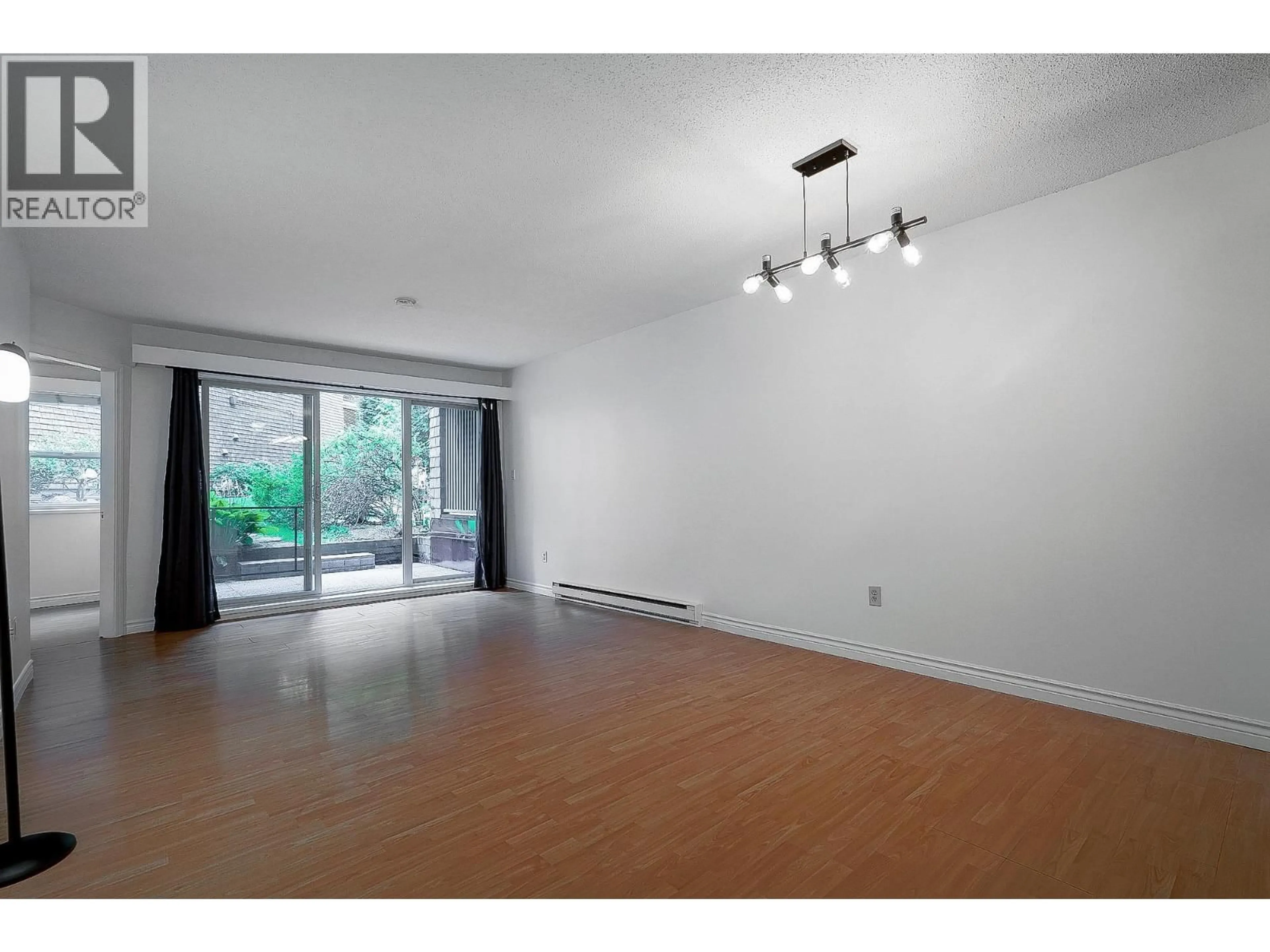 A pic of a room for 104 - 9857 MANCHESTER DRIVE, Burnaby British Columbia V3N4P5