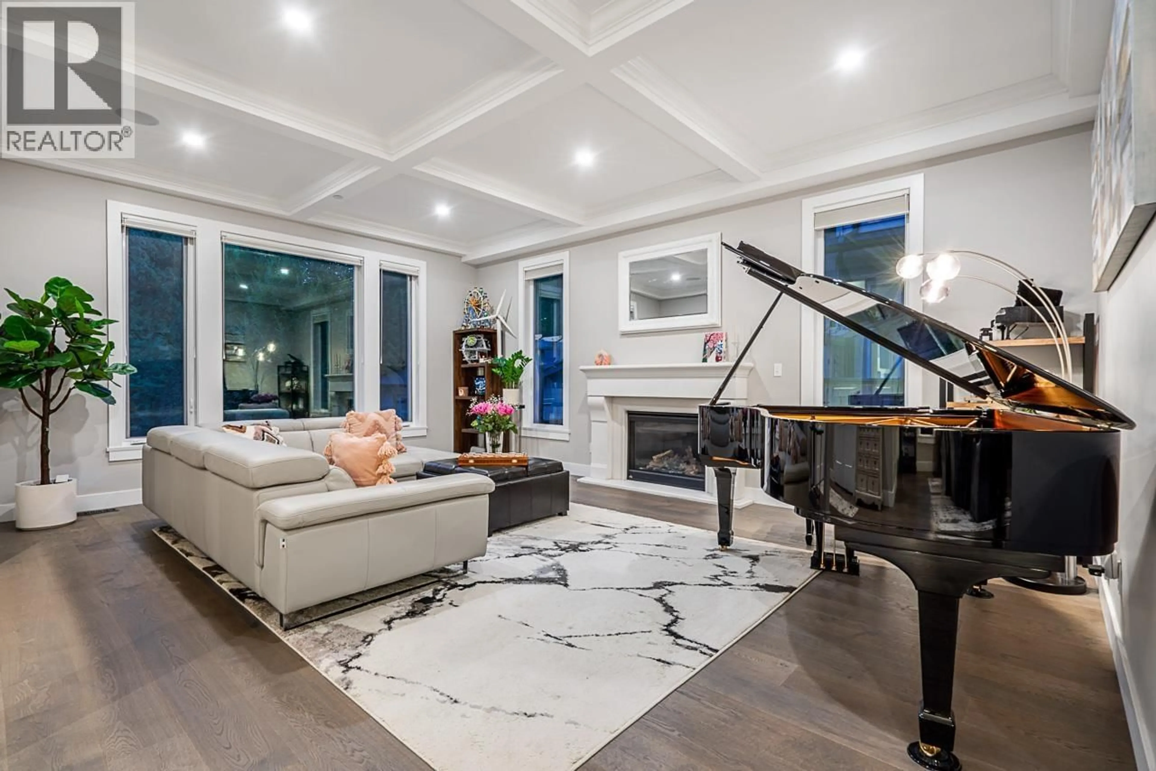 Unknown for 6467 WELLINGTON AVENUE, West Vancouver British Columbia V7W2H7