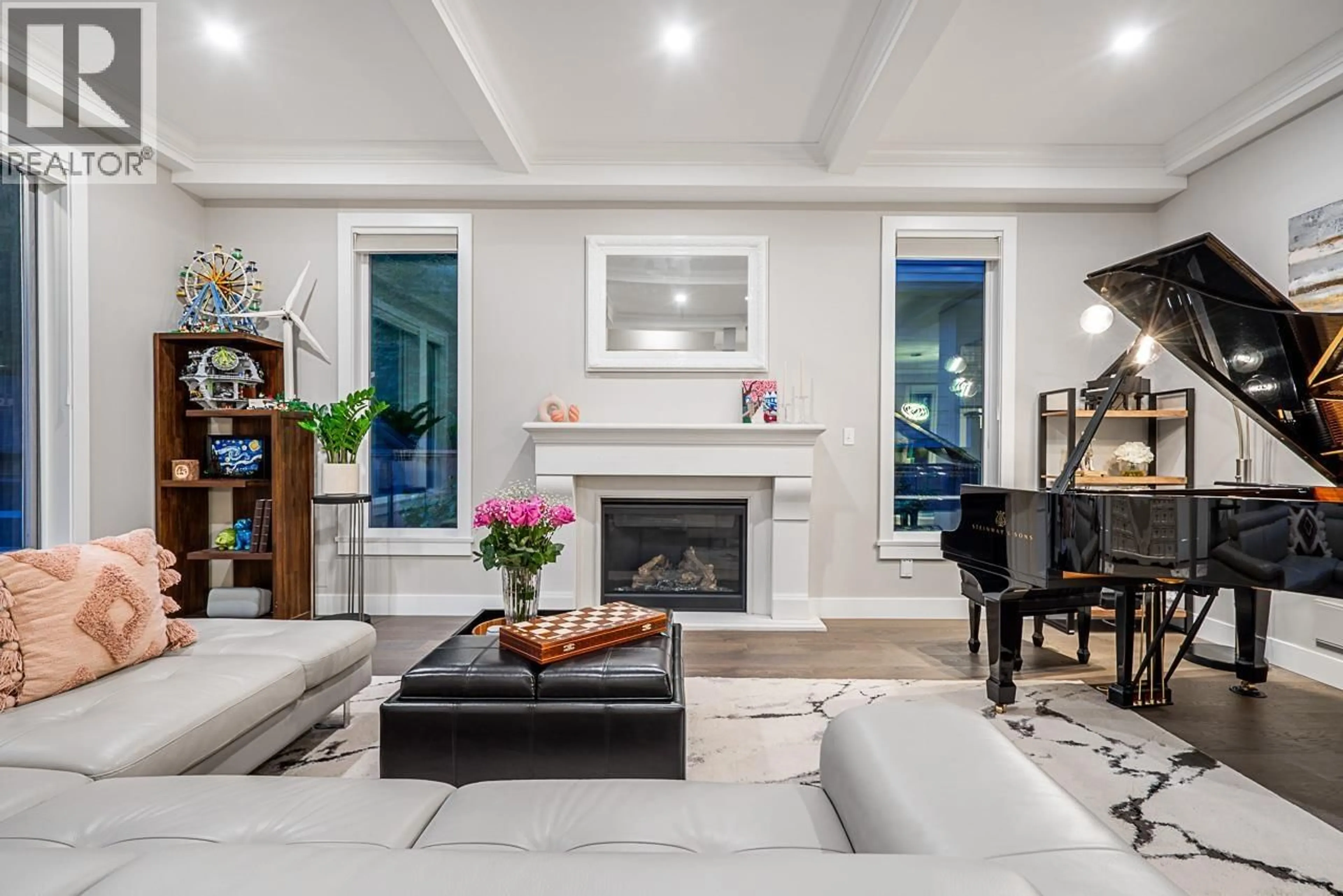 Living room with furniture, unknown for 6467 WELLINGTON AVENUE, West Vancouver British Columbia V7W2H7