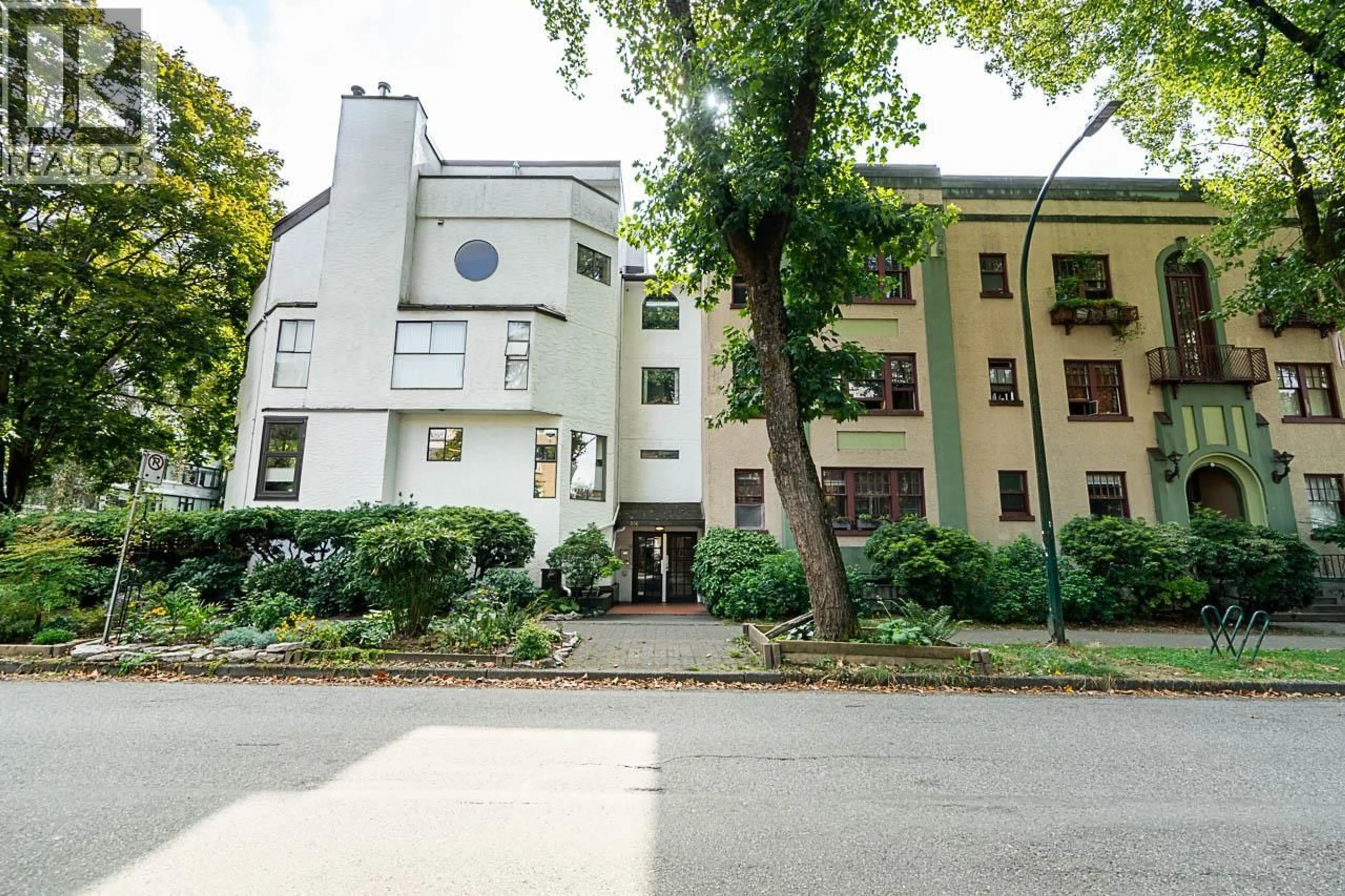 Patio, unknown for PH3 - 936 BUTE STREET, Vancouver British Columbia V6E1Y8