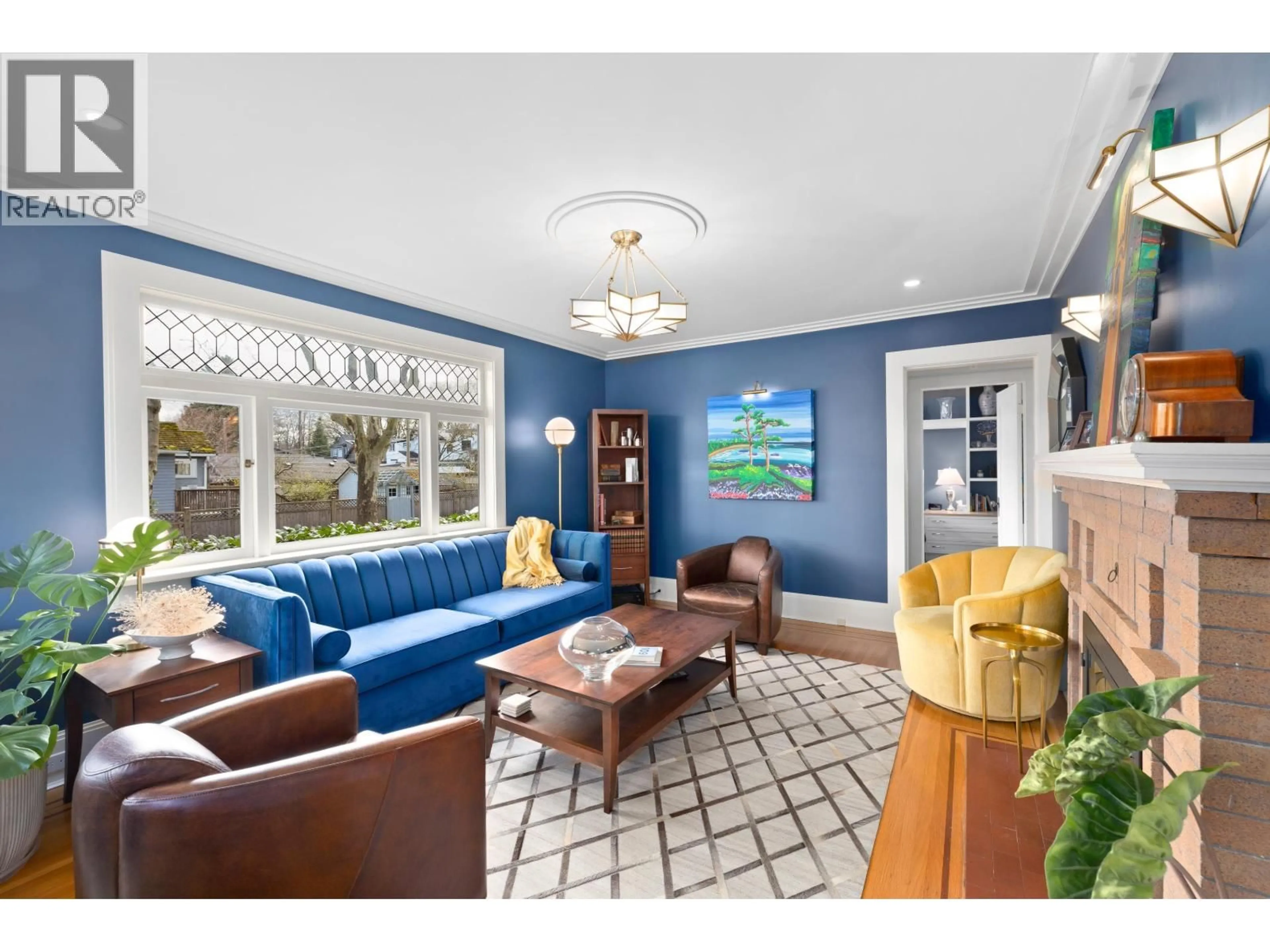 Living room with furniture, ceramic/tile floor for 2906 12TH AVENUE, Vancouver British Columbia V6K2R3