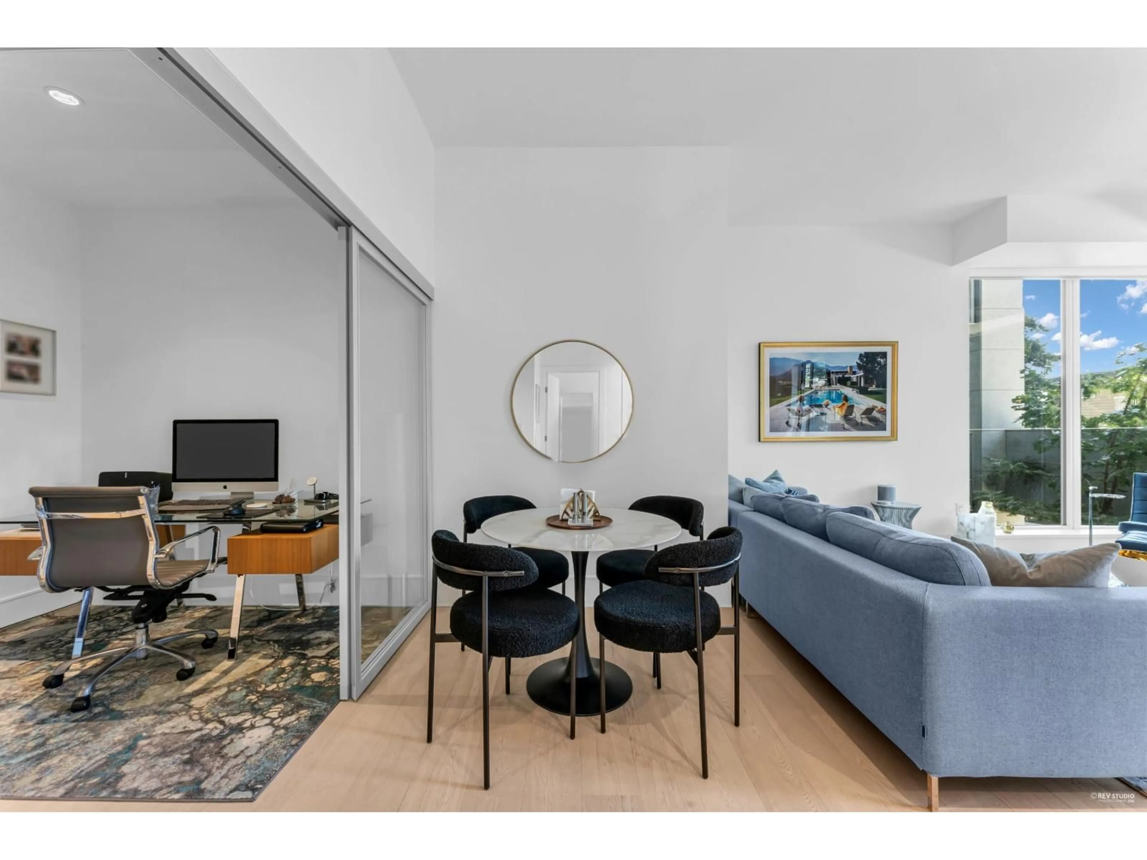 Living room with furniture, unknown for 203 - 1500 MARTIN, White Rock British Columbia V4B0C2
