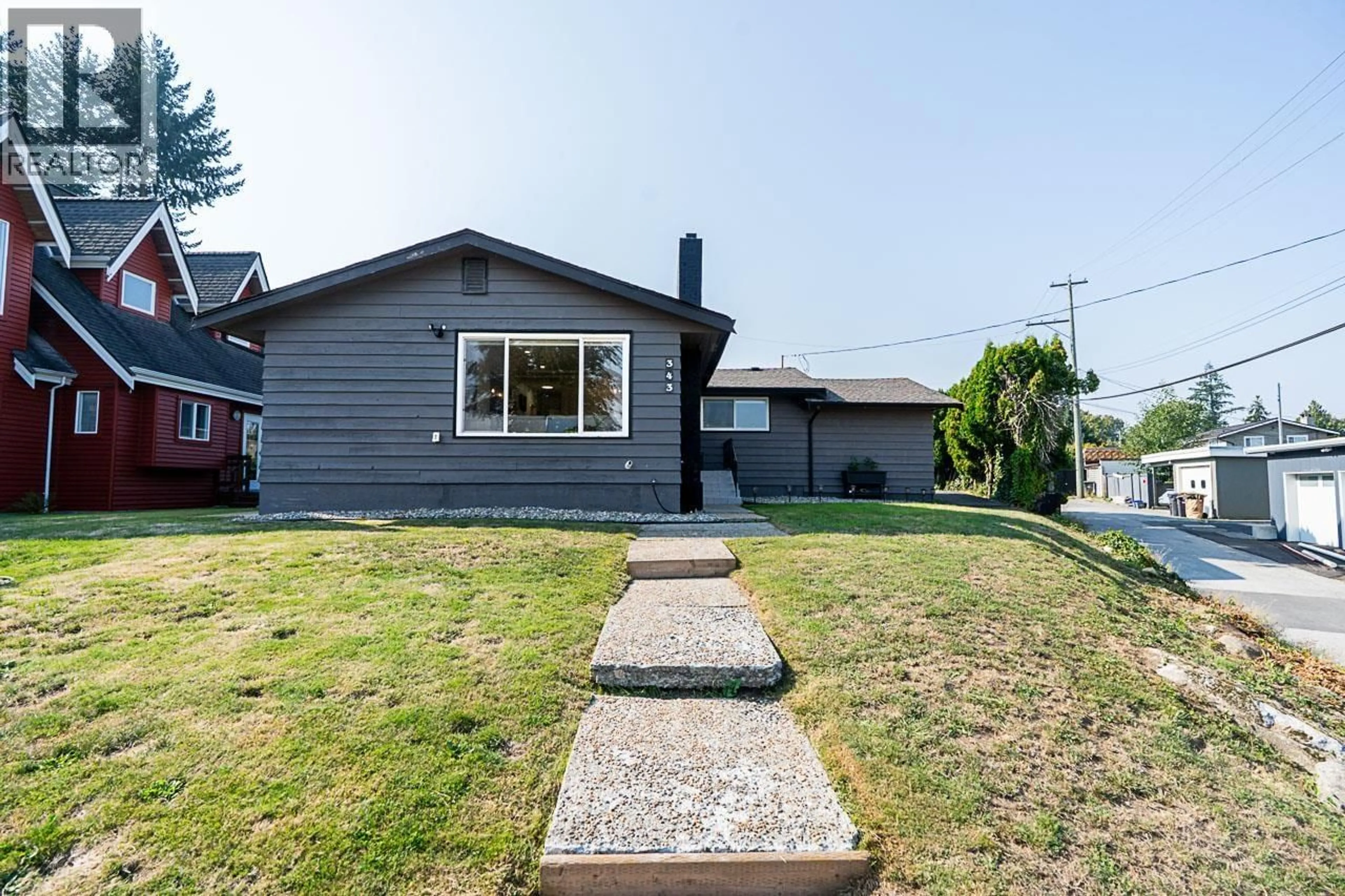 Home with vinyl exterior material, street for 343 CHURCHILL AVENUE, New Westminster British Columbia V3L4P5