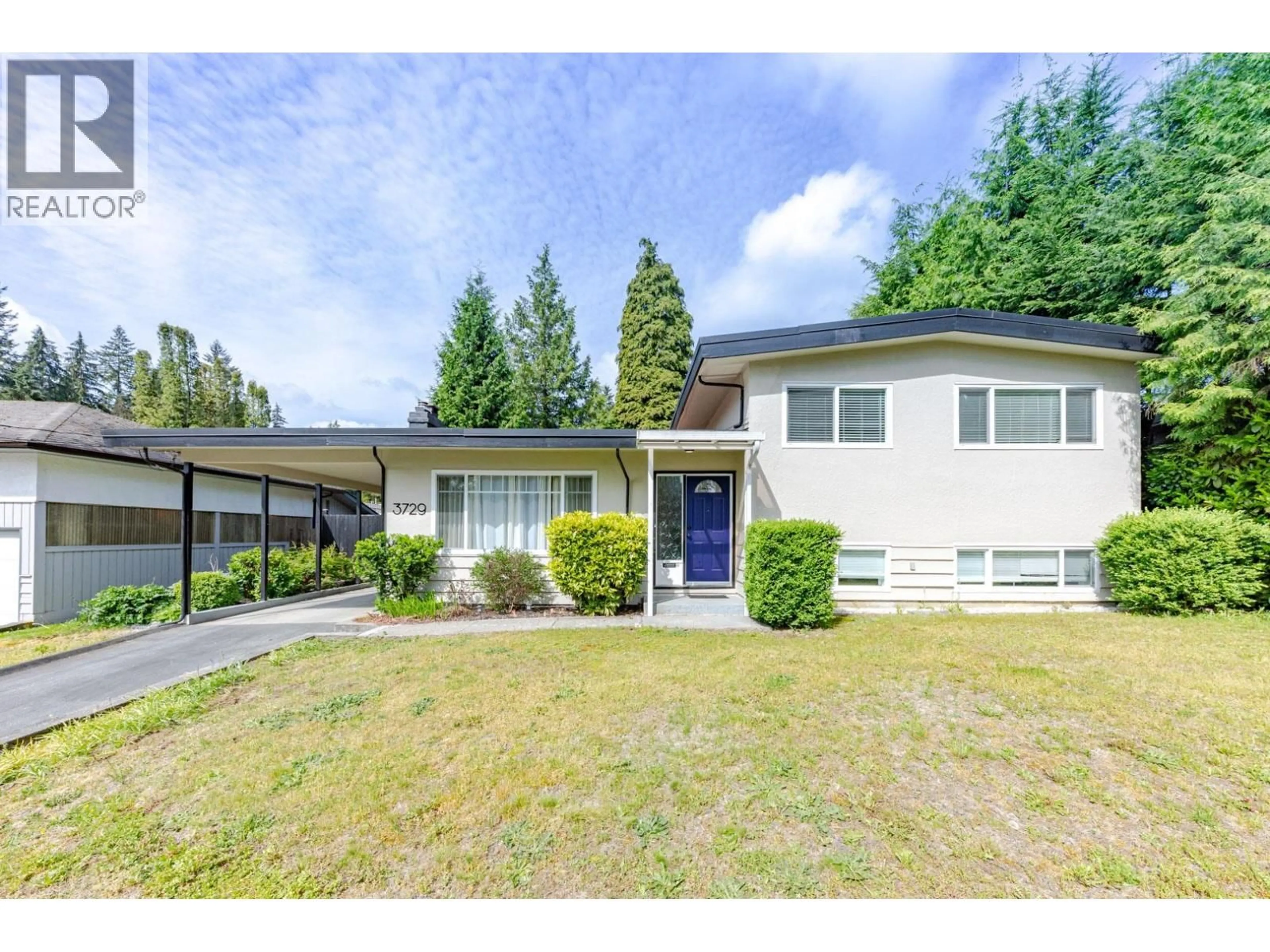 A pic from outside/outdoor area/front of a property/back of a property/a pic from drone, mountain view for 3729 WELLINGTON STREET, Port Coquitlam British Columbia V3B3Y9