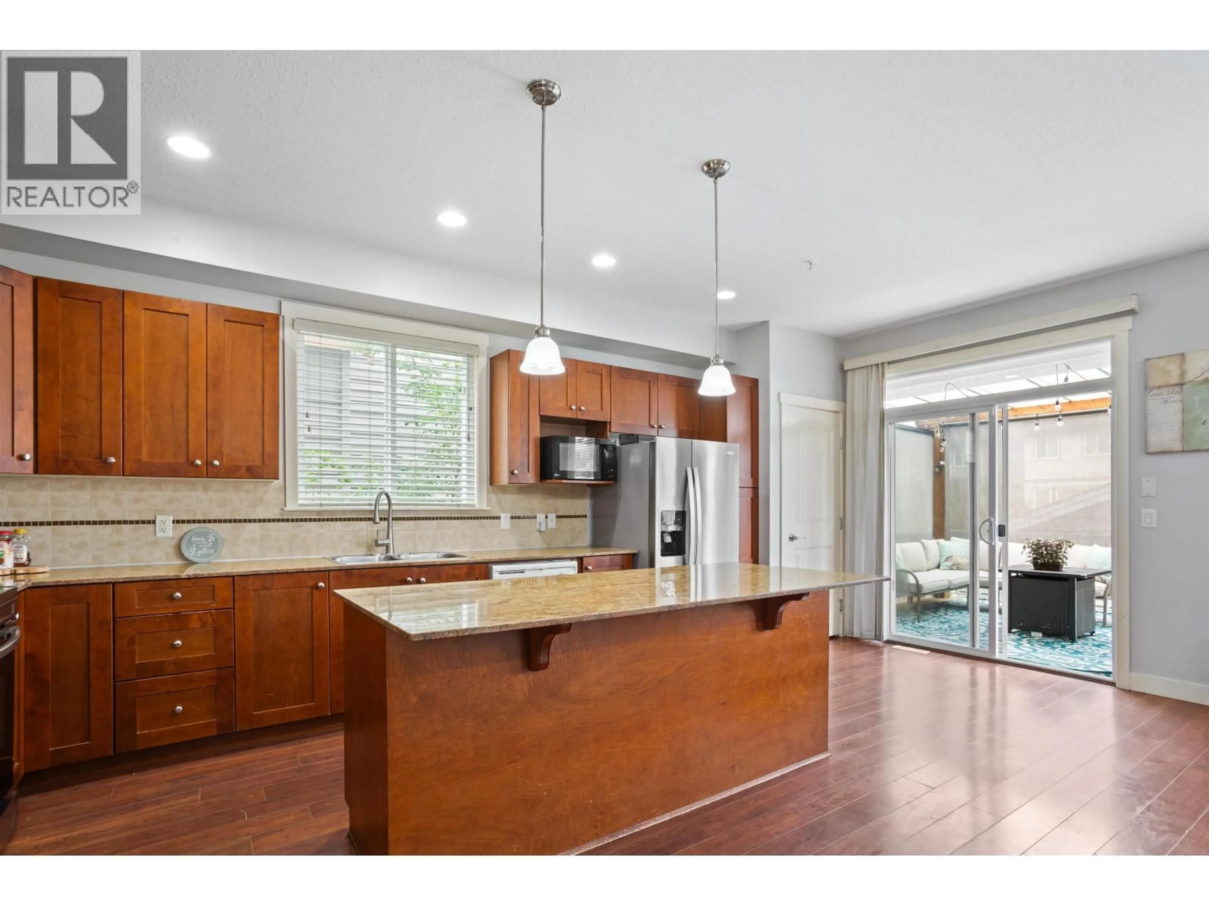 Open concept kitchen, unknown for 23413 KANAKA WAY, Maple Ridge British Columbia V2W0B7