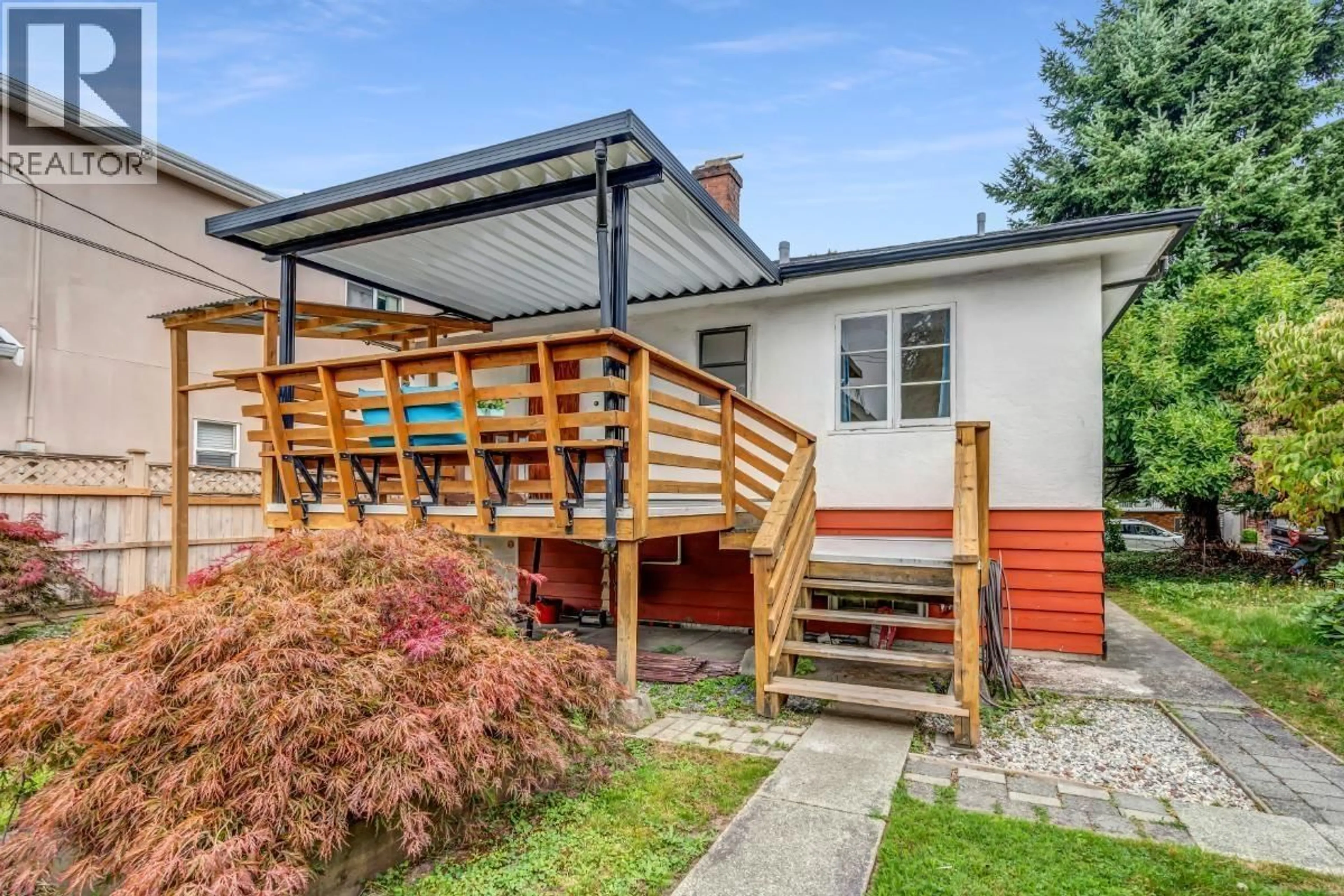 Patio, street for 1260 33RD AVENUE, Vancouver British Columbia V5V3B6