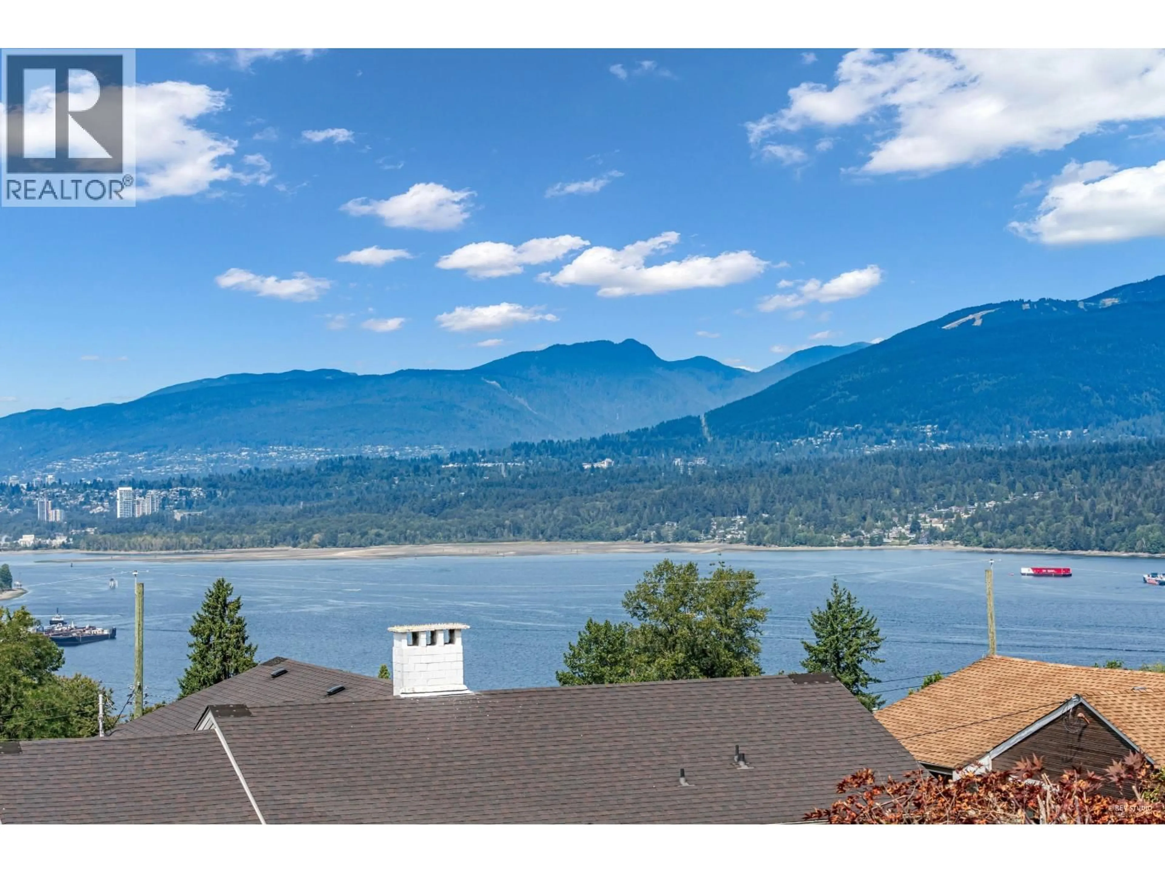 A pic from outside/outdoor area/front of a property/back of a property/a pic from drone, water/lake/river/ocean view for 7238 BRAESIDE DRIVE, Burnaby British Columbia V5A1E8