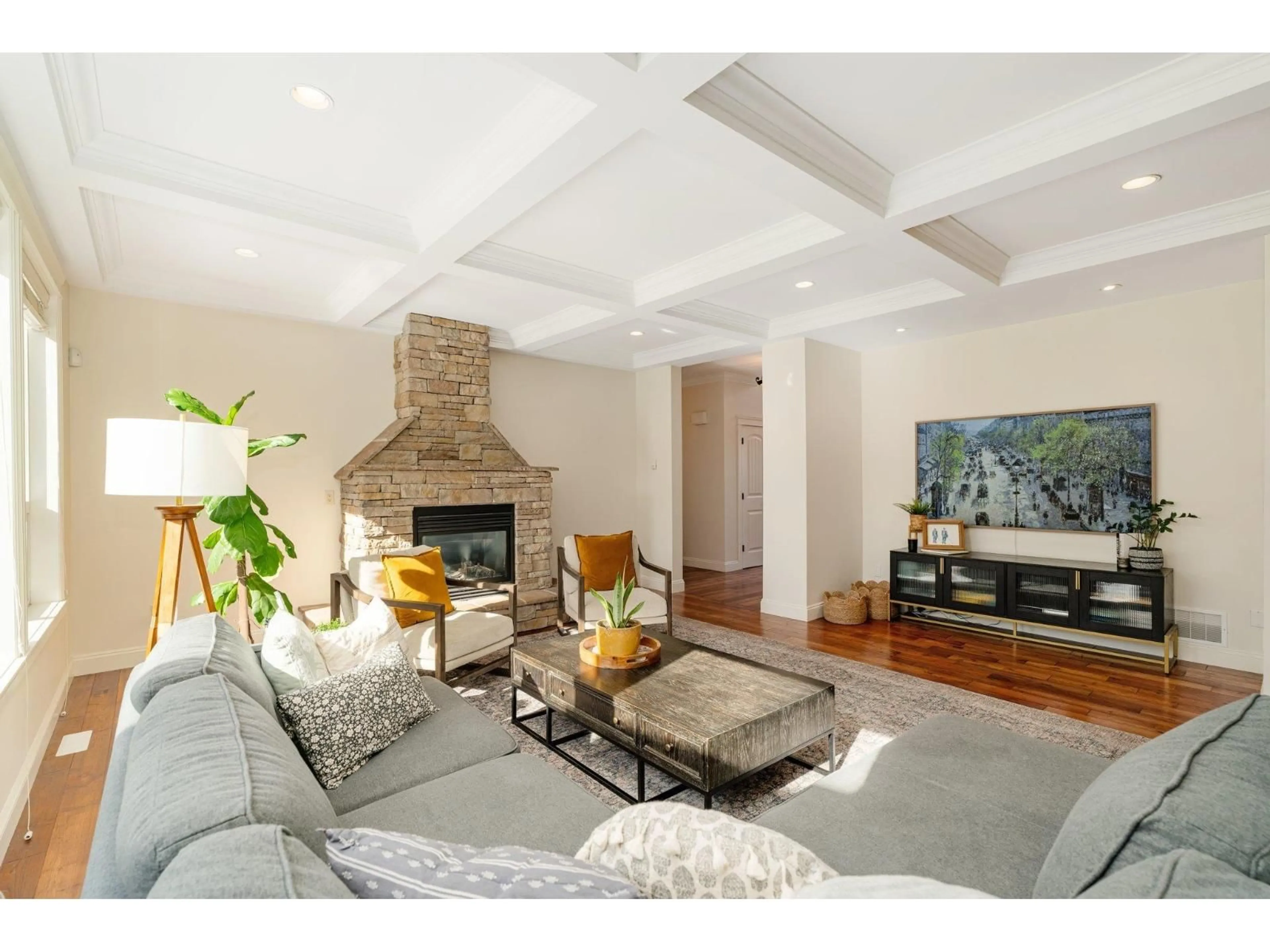 Living room with furniture, unknown for 9110 163A, Surrey British Columbia V4N5S5