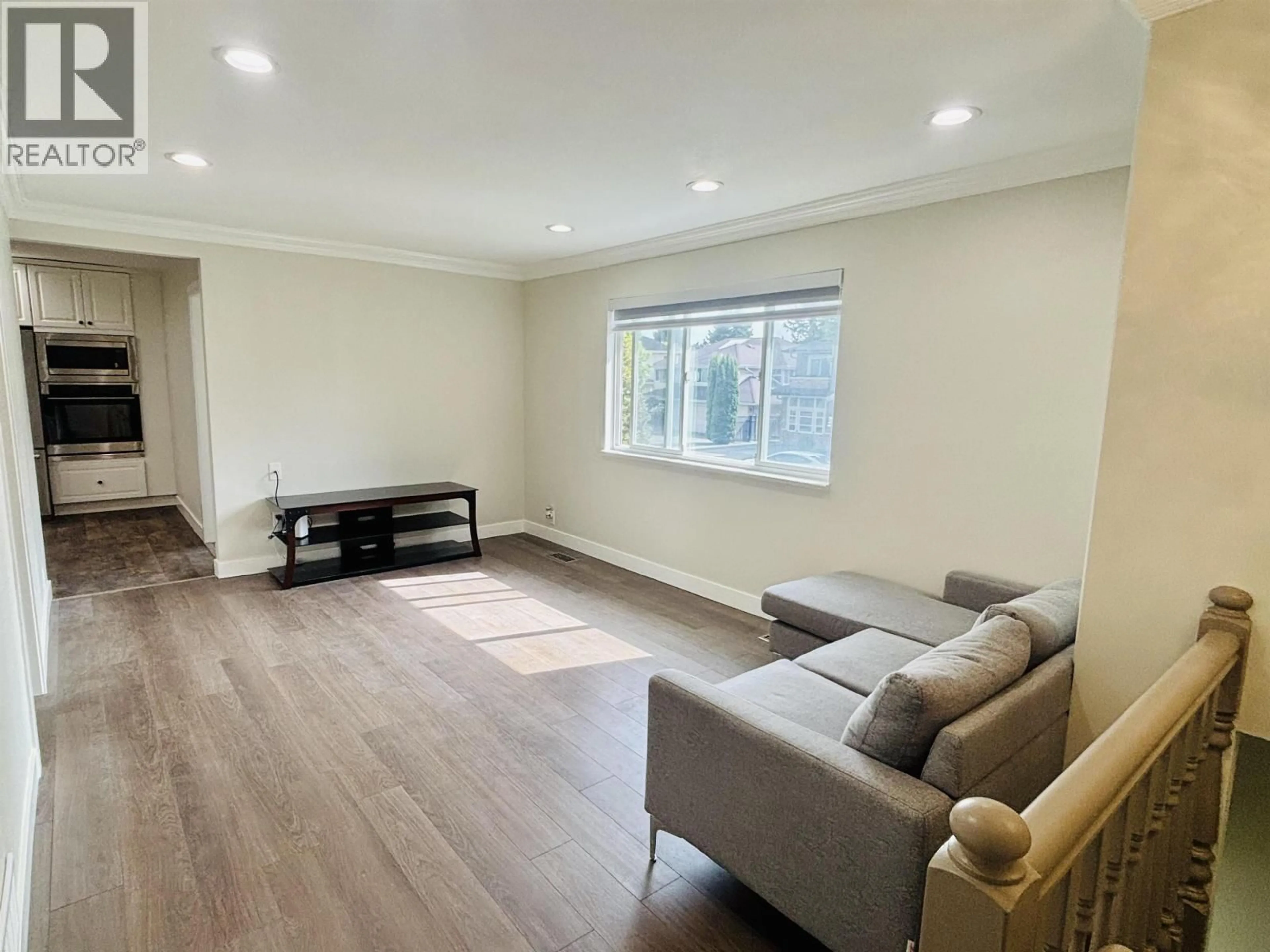 Living room with furniture, unknown for 6080 SKAHA CRESCENT, Richmond British Columbia V7C2R2