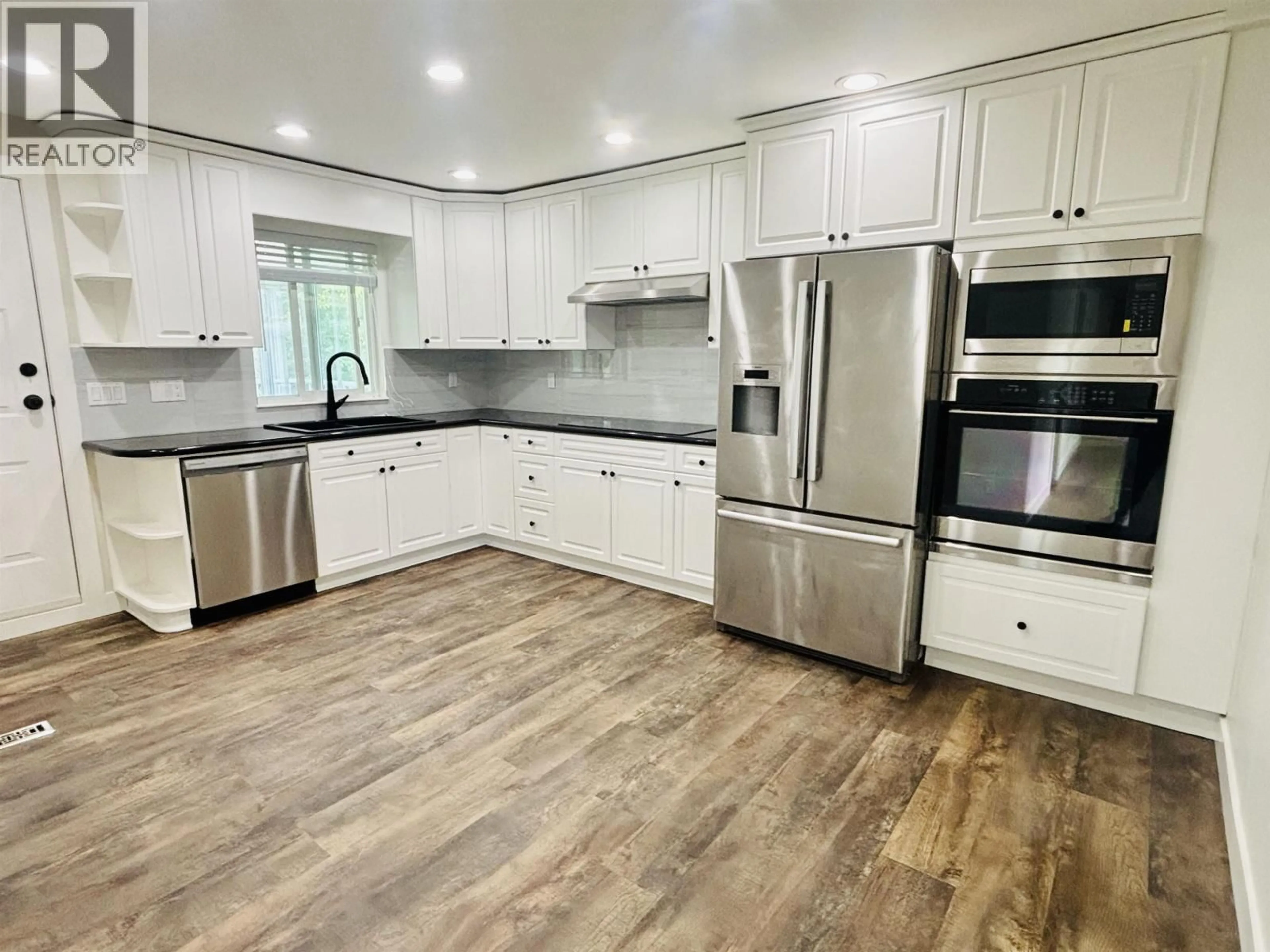 Open concept kitchen, unknown for 6080 SKAHA CRESCENT, Richmond British Columbia V7C2R2