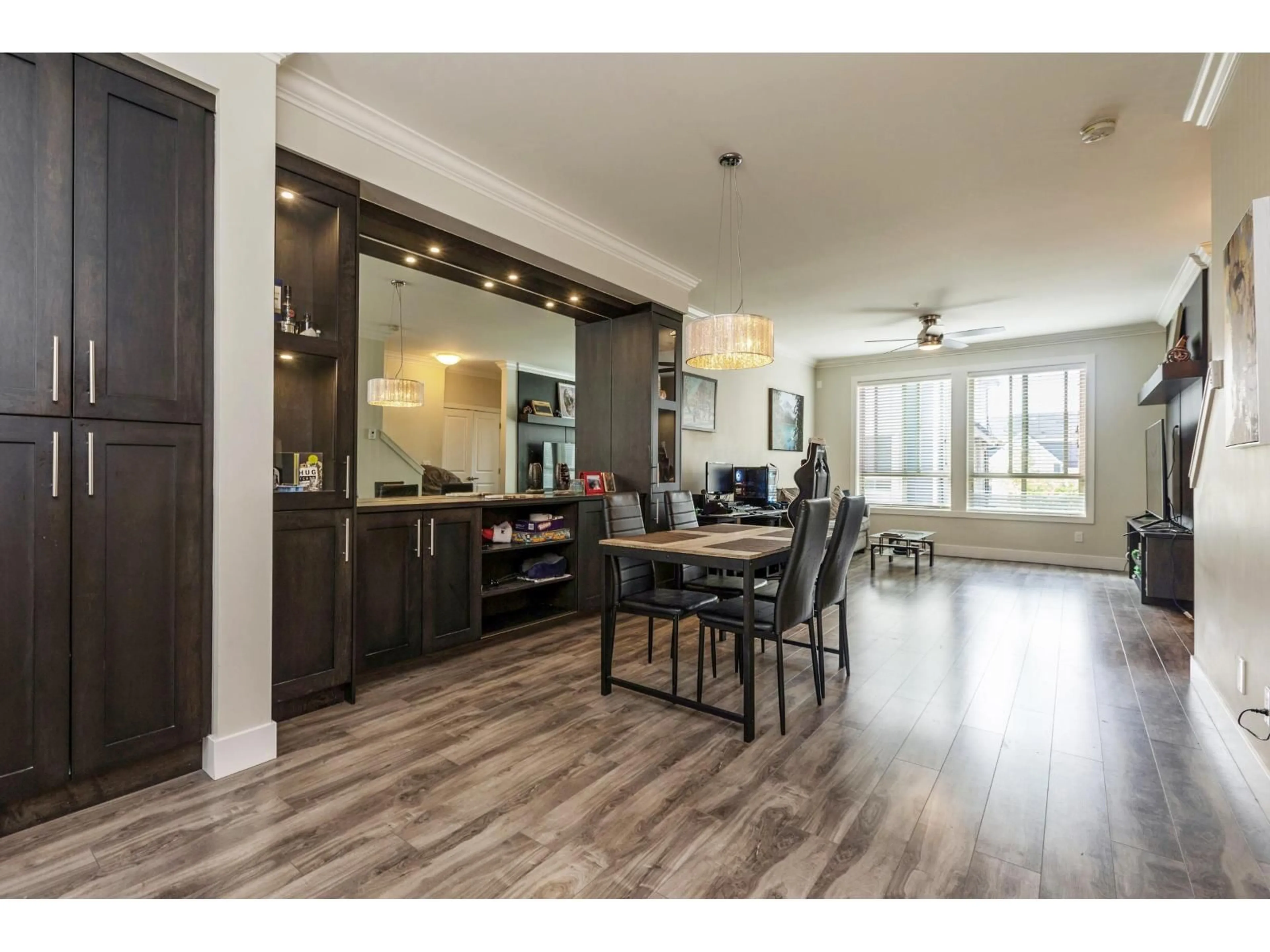 Open concept kitchen, wood/laminate floor for 10 - 19913 70, Langley British Columbia V2Y0S9