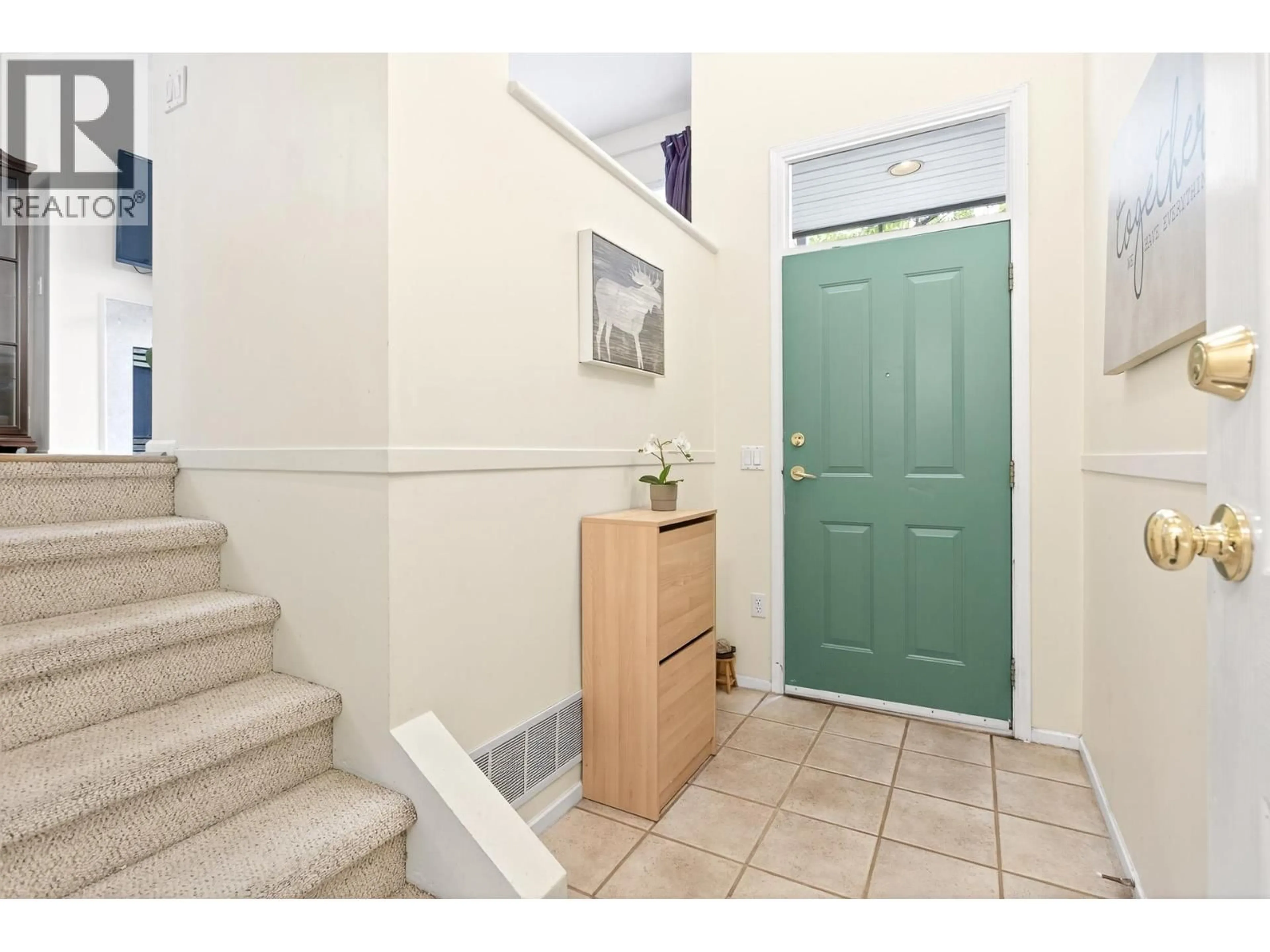 Indoor entryway for 113 - 3880 WESTMINSTER HIGHWAY, Richmond British Columbia V7C5S1
