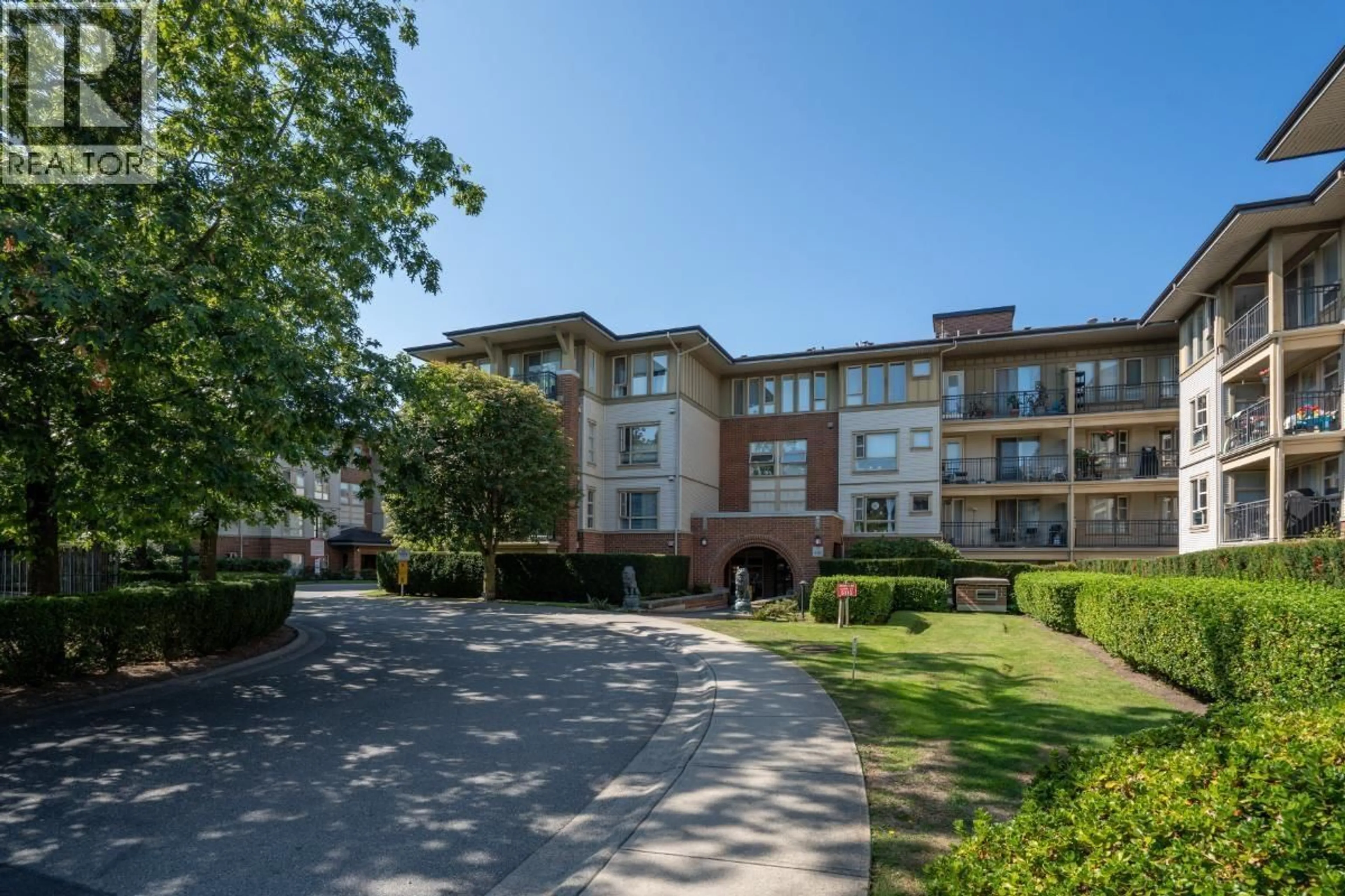 A pic from outside/outdoor area/front of a property/back of a property/a pic from drone, unknown for 2102 - 5113 GARDEN CITY ROAD, Richmond British Columbia V6X4H5