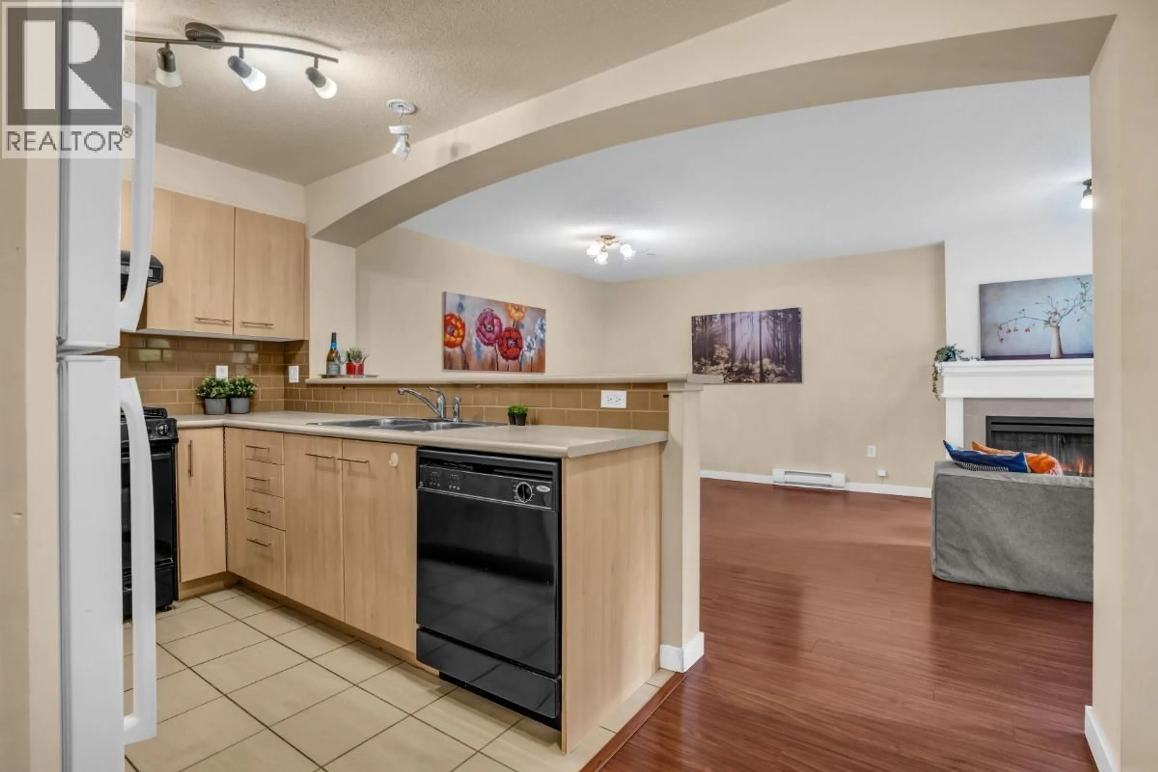 Open concept kitchen, unknown for 2102 - 5113 GARDEN CITY ROAD, Richmond British Columbia V6X4H5