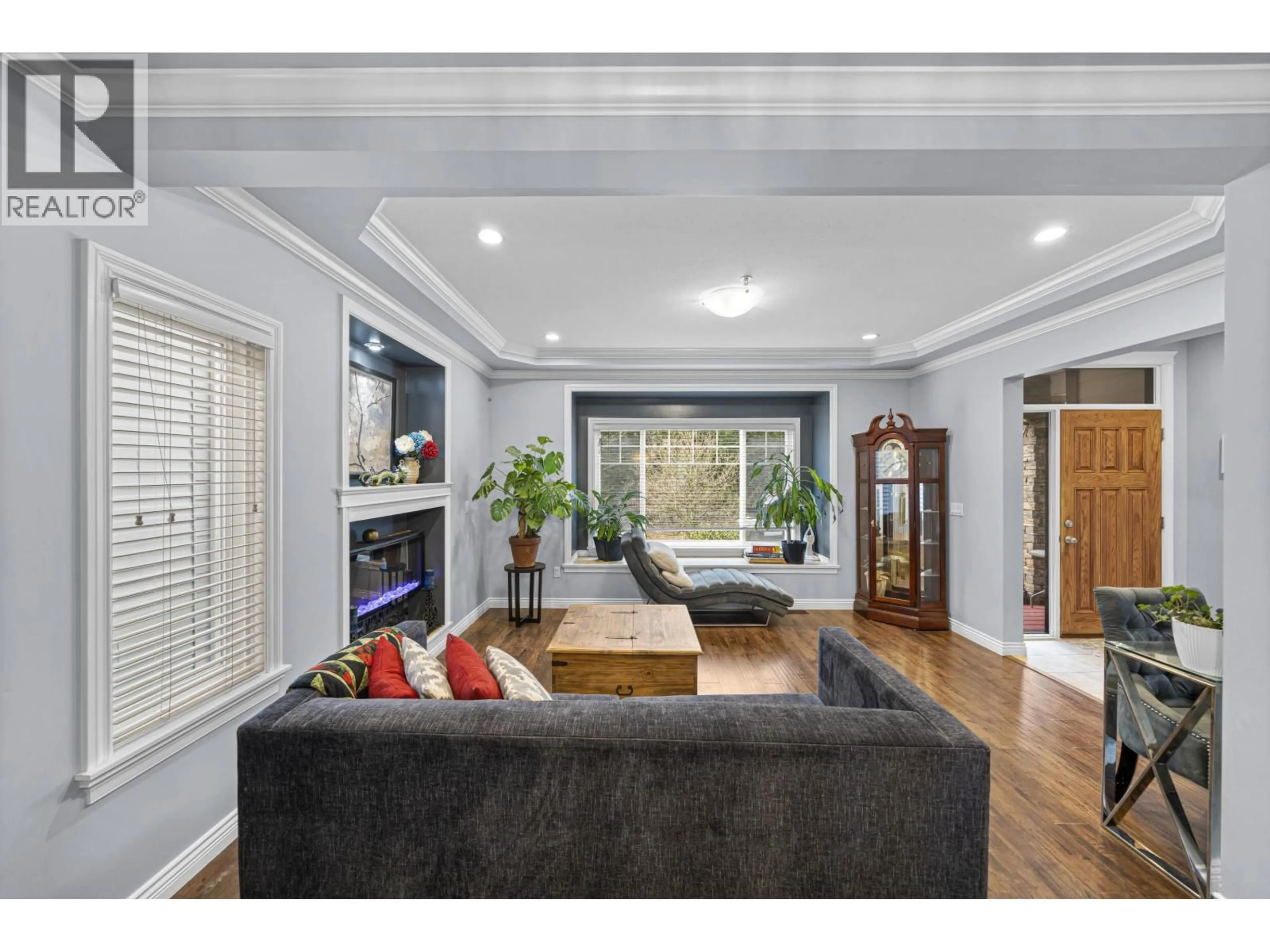 Living room with furniture, unknown for 10356 JACKSON ROAD, Maple Ridge British Columbia V2W0A9