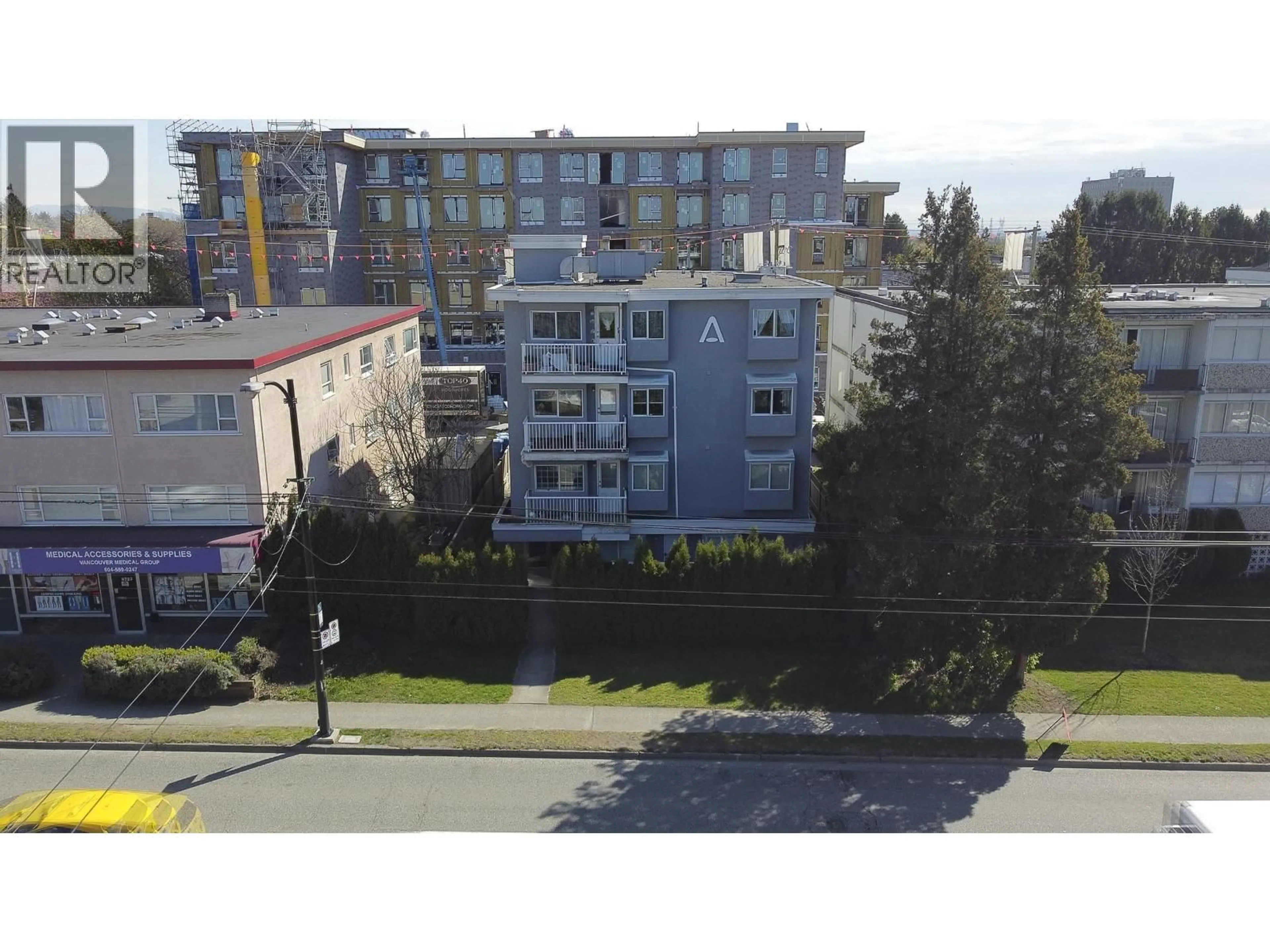A pic from outside/outdoor area/front of a property/back of a property/a pic from drone, city buildings view from balcony for 8732 GRANVILLE STREET, Vancouver British Columbia V6P5A5