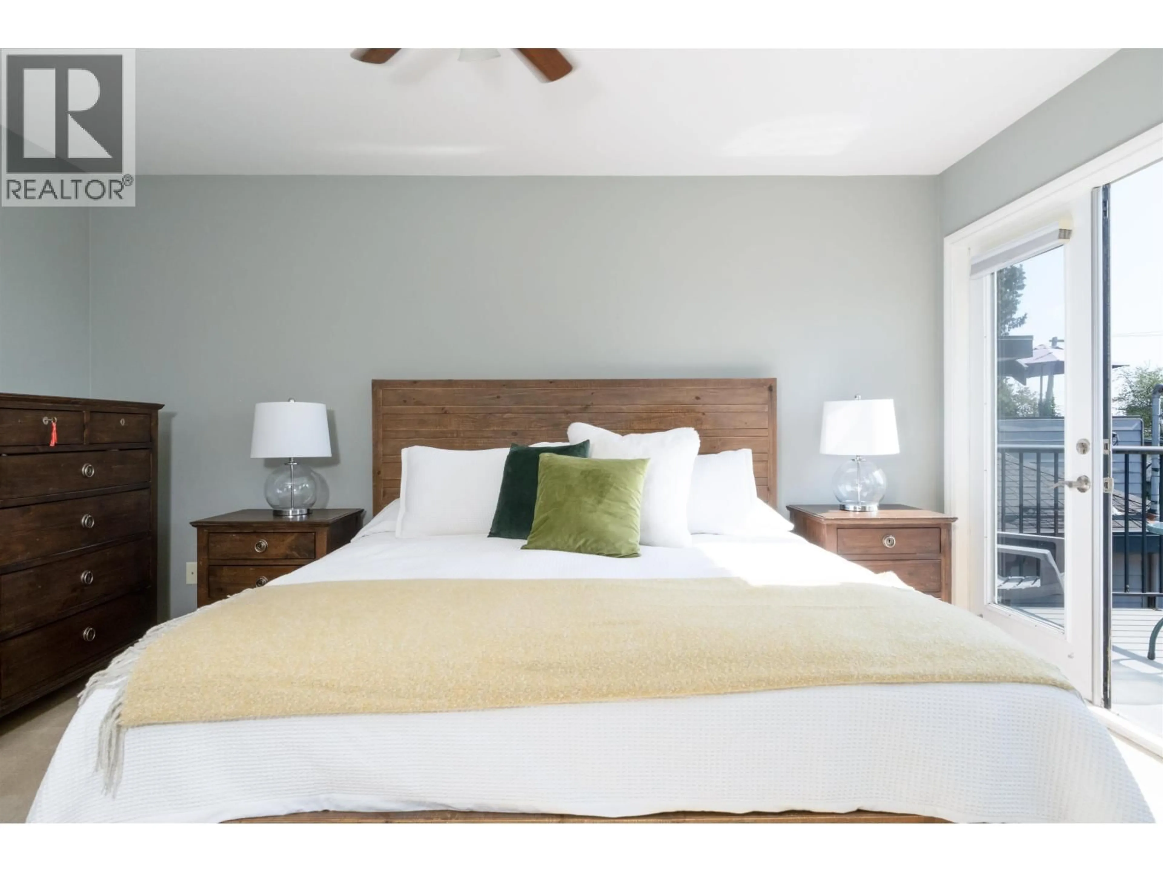 Bedroom with bed, wood/laminate floor for 369 5TH STREET, North Vancouver British Columbia V7L1M1