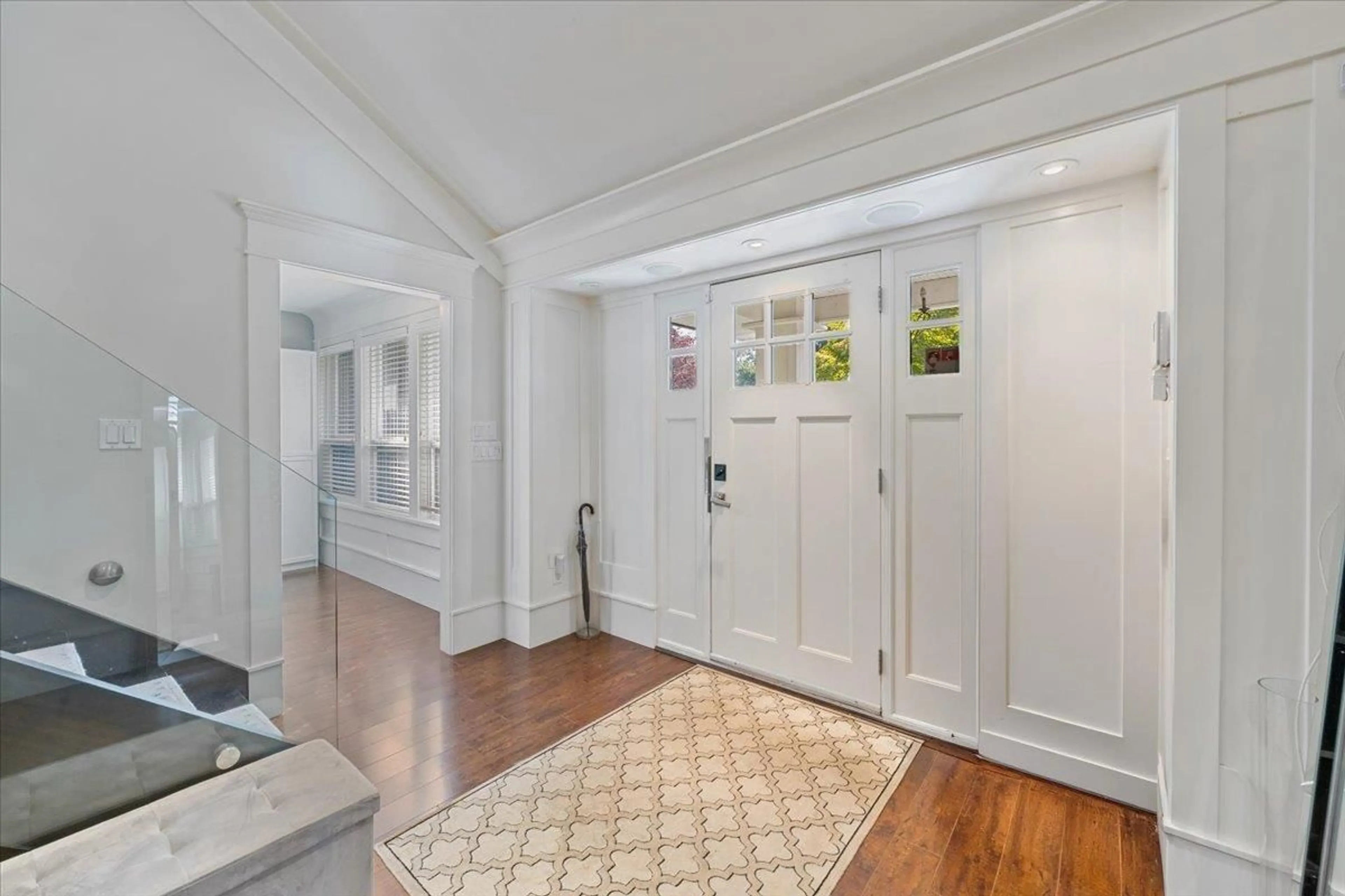 Indoor entryway for 15229 111A, Surrey British Columbia V3R0G4