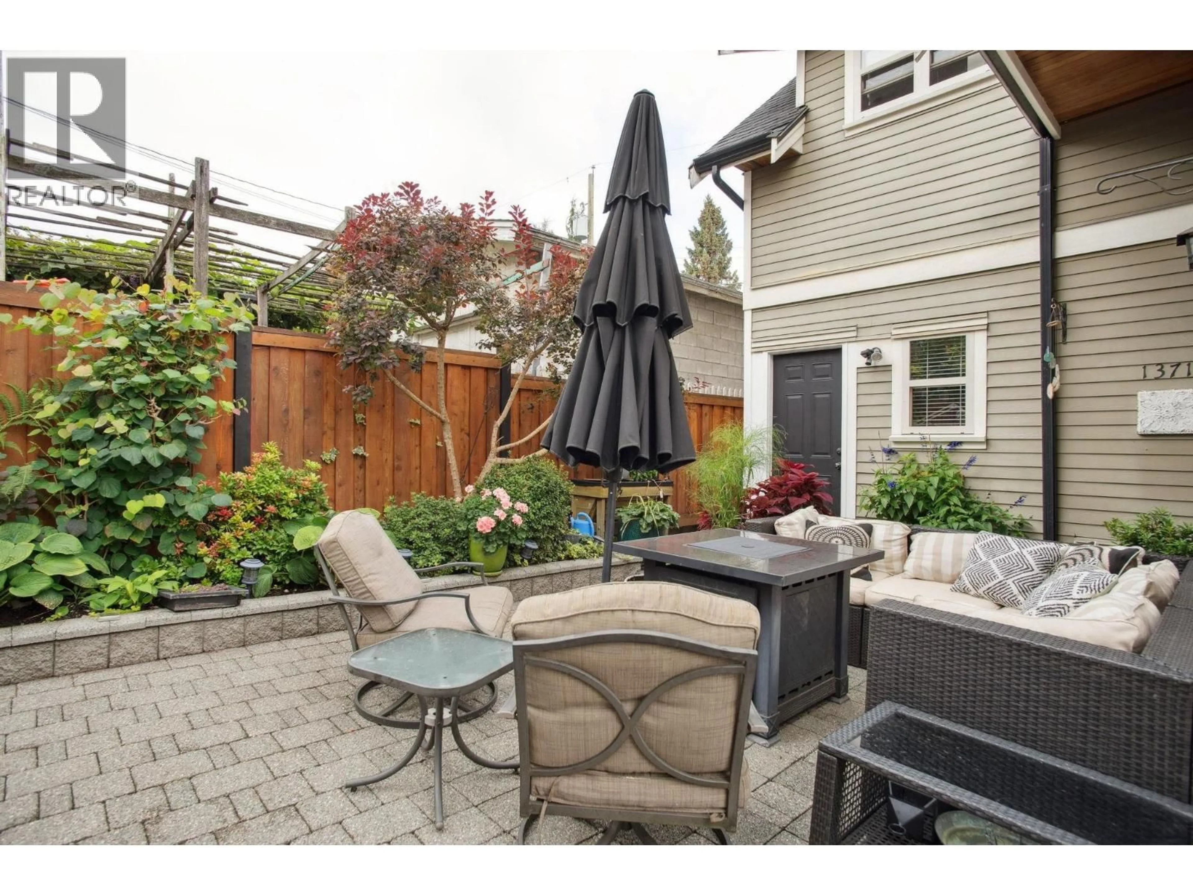 Patio, street for 1371 20TH AVENUE, Vancouver British Columbia V5V1P4