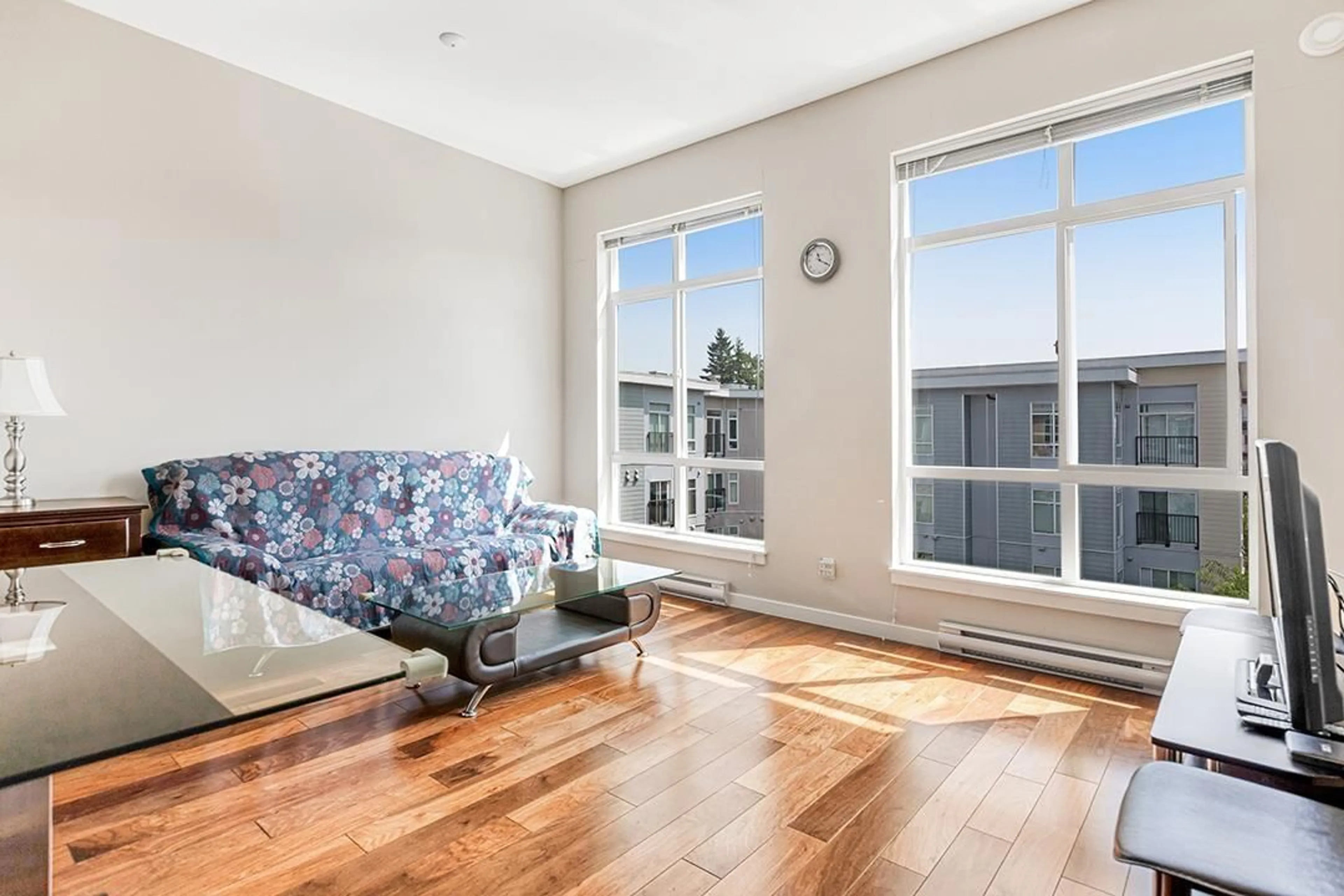 Living room with furniture, unknown for 521 - 13728 108, Surrey British Columbia V3T0G2