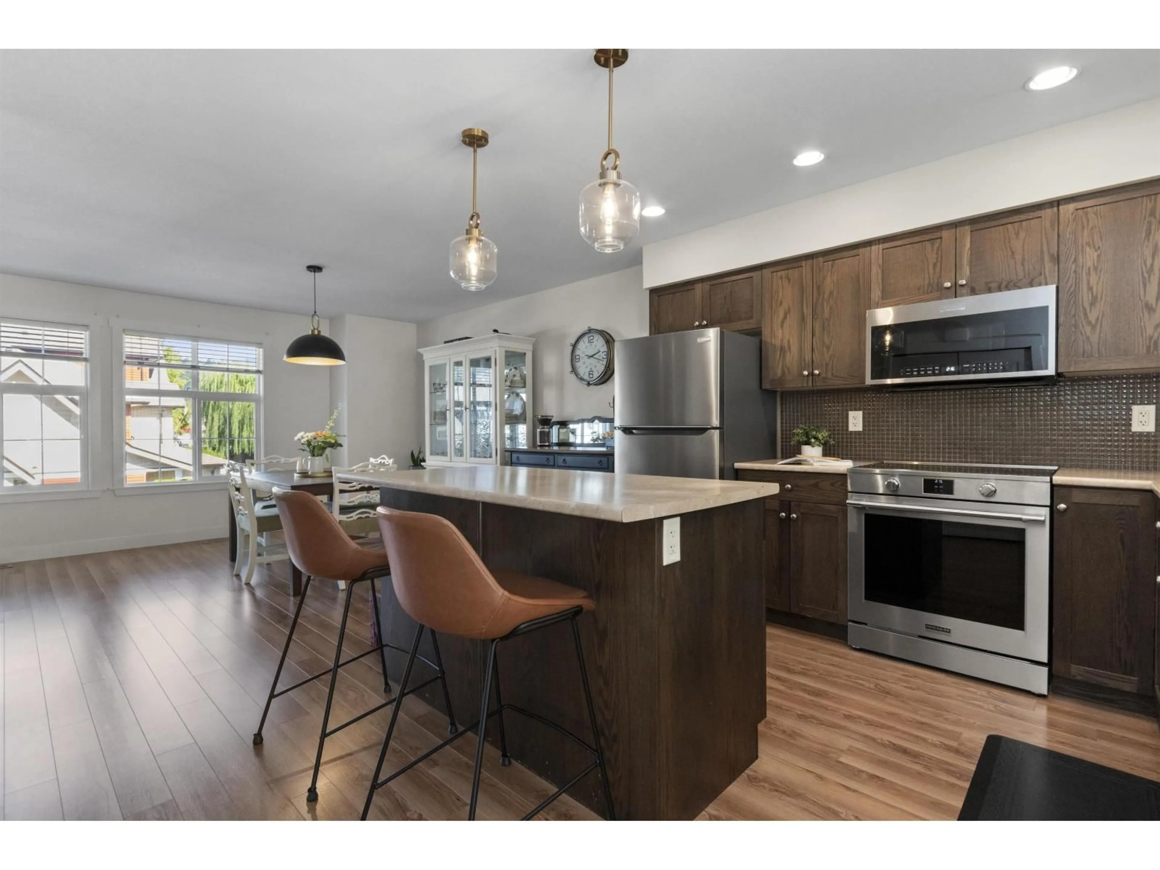 Open concept kitchen, wood/laminate floor for 9 - 1700 MACKAY CRESCENT, Agassiz British Columbia V0M1A3