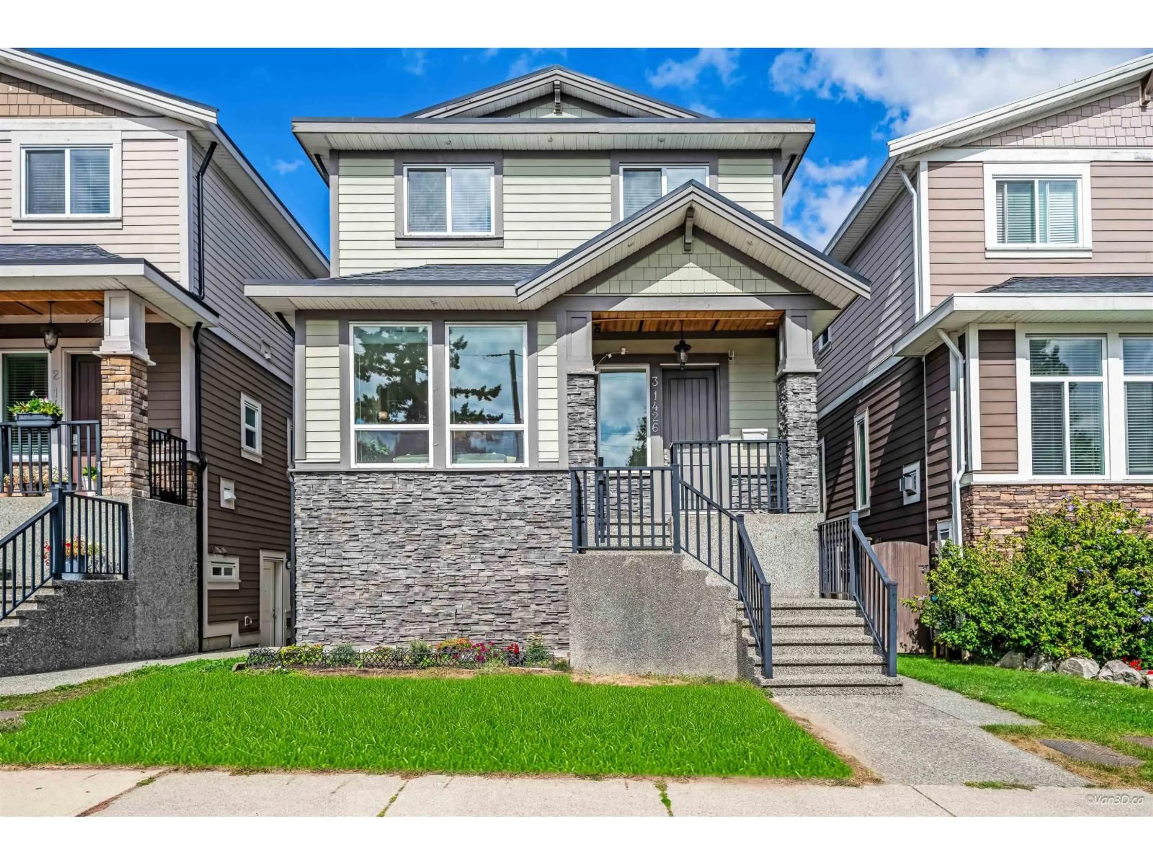 Home with brick exterior material, street for 3 - 1426 FINLAY, White Rock British Columbia V4B4L5