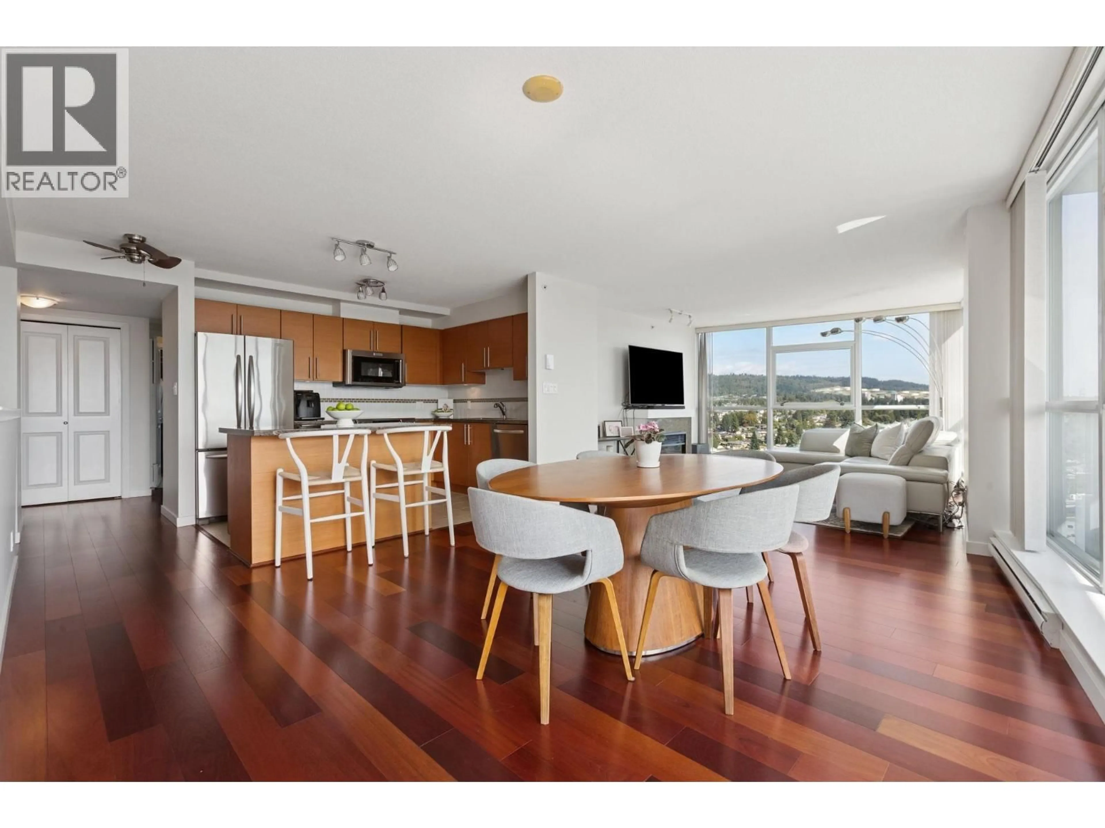 Open concept kitchen, wood/laminate floor for 2503 - 5611 GORING STREET, Burnaby British Columbia V5B0A3