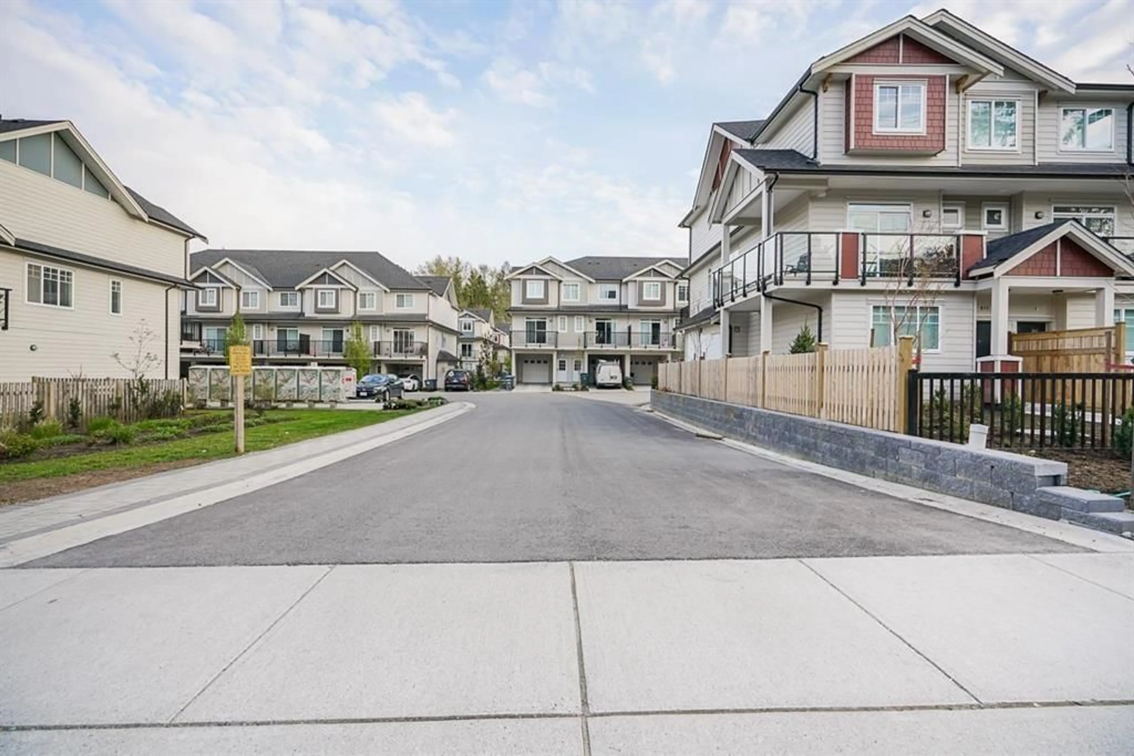 Patio, mountain view for 29 - 13898 64, Surrey British Columbia V3W1L6