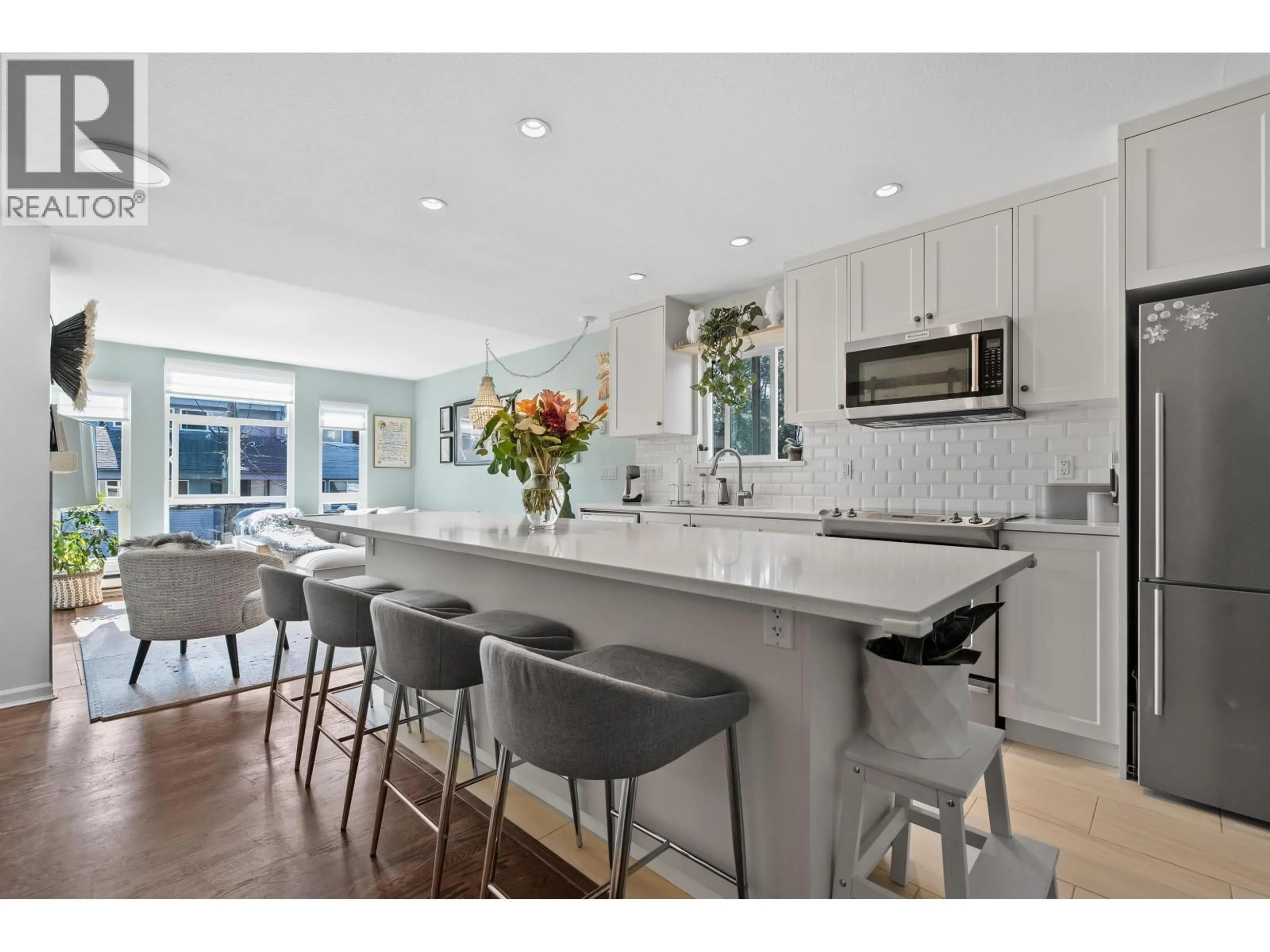 Open concept kitchen, ceramic/tile floor for 305 - 2110 CORNWALL AVENUE, Vancouver British Columbia V6K1B4